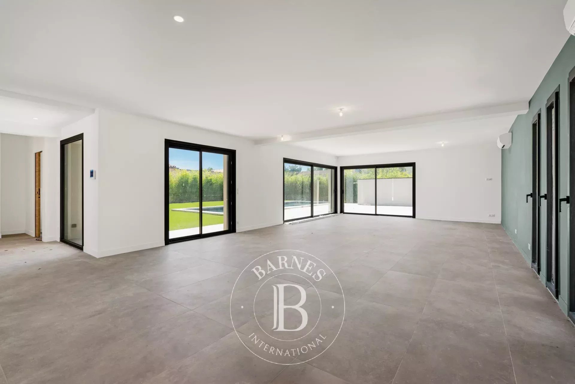 Ev Grimaud - picture 6