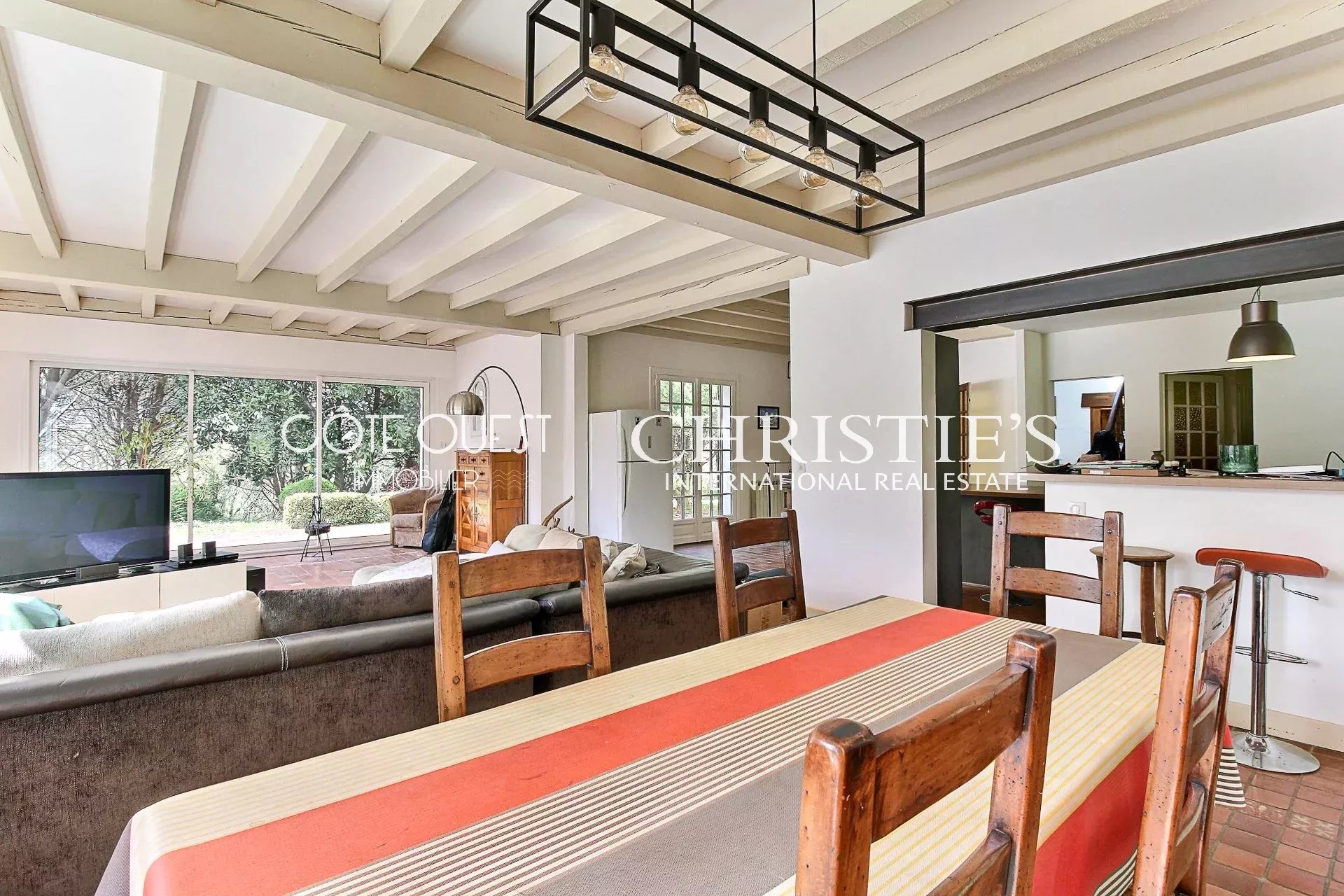 7 Bedroom Villa/Townhouse's Image 4