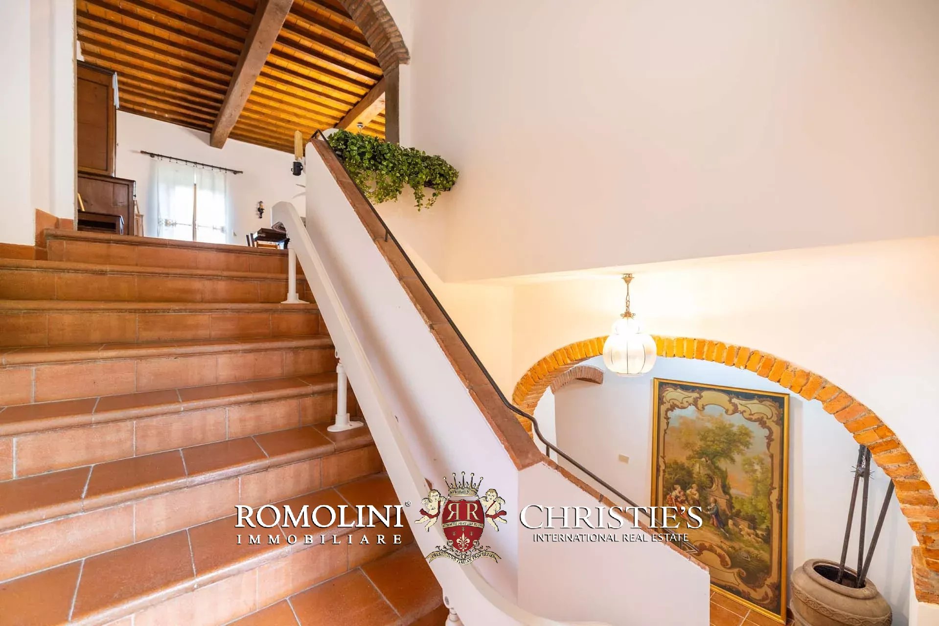 7 Bedroom Villa/Townhouse's Image 14