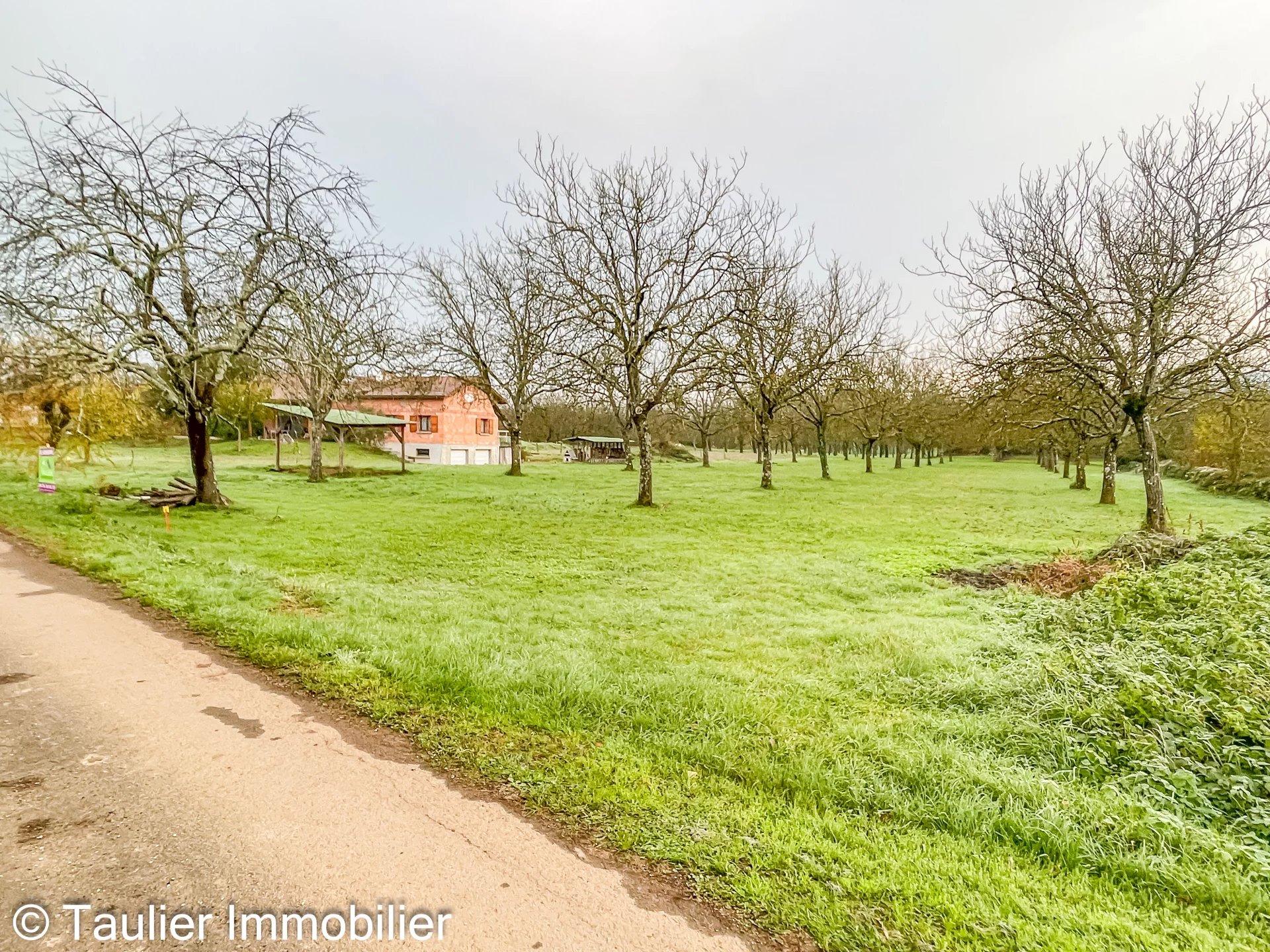 Terrain à bâtir 1626m²