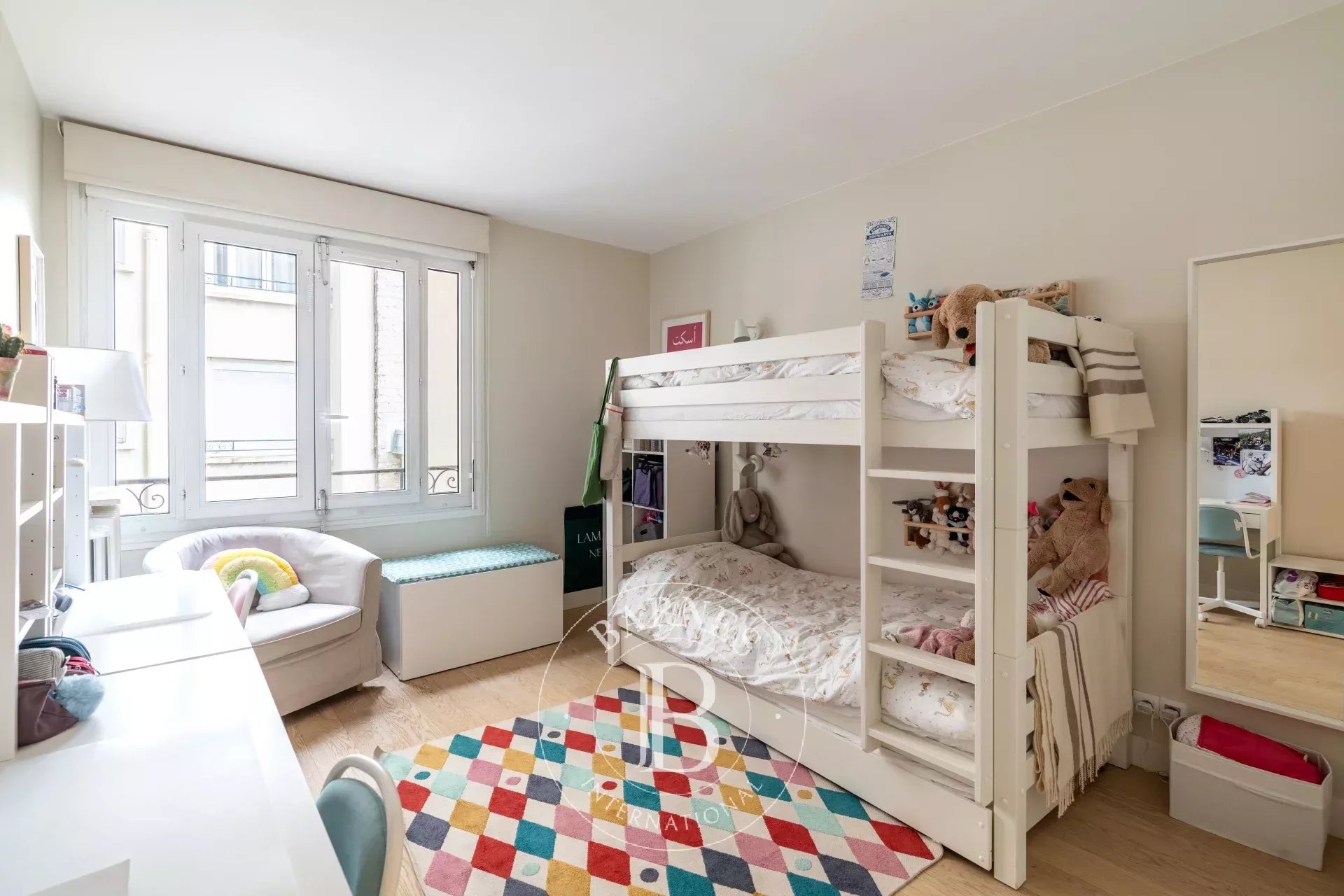 Sole agent - Neuilly - Argenson  Apartment in immaculate condition - 3-bed - Unobstructed views - picture 10