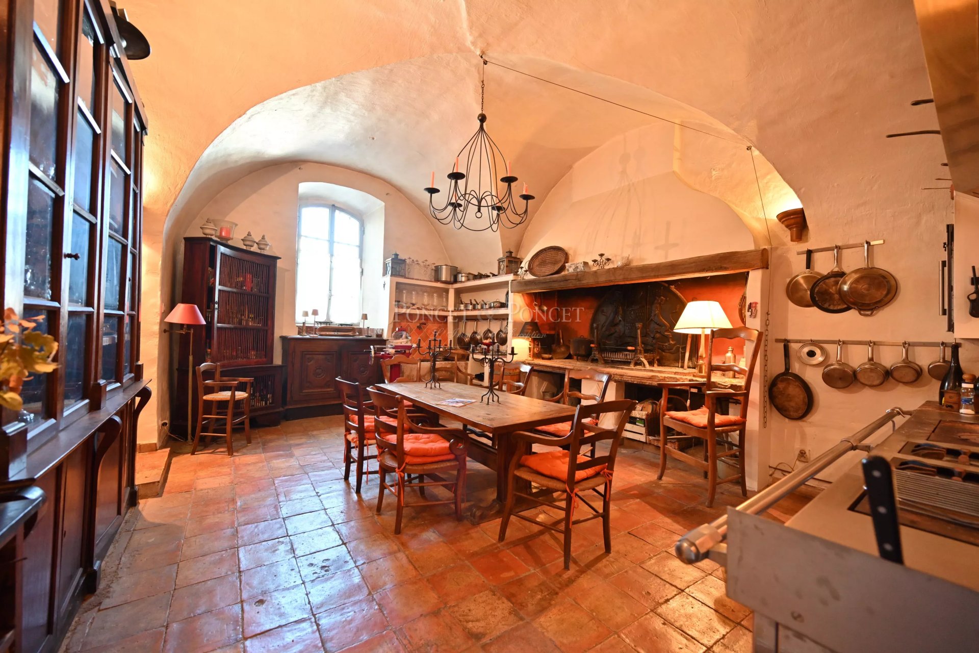 7 Bedroom Chateau's Image 15