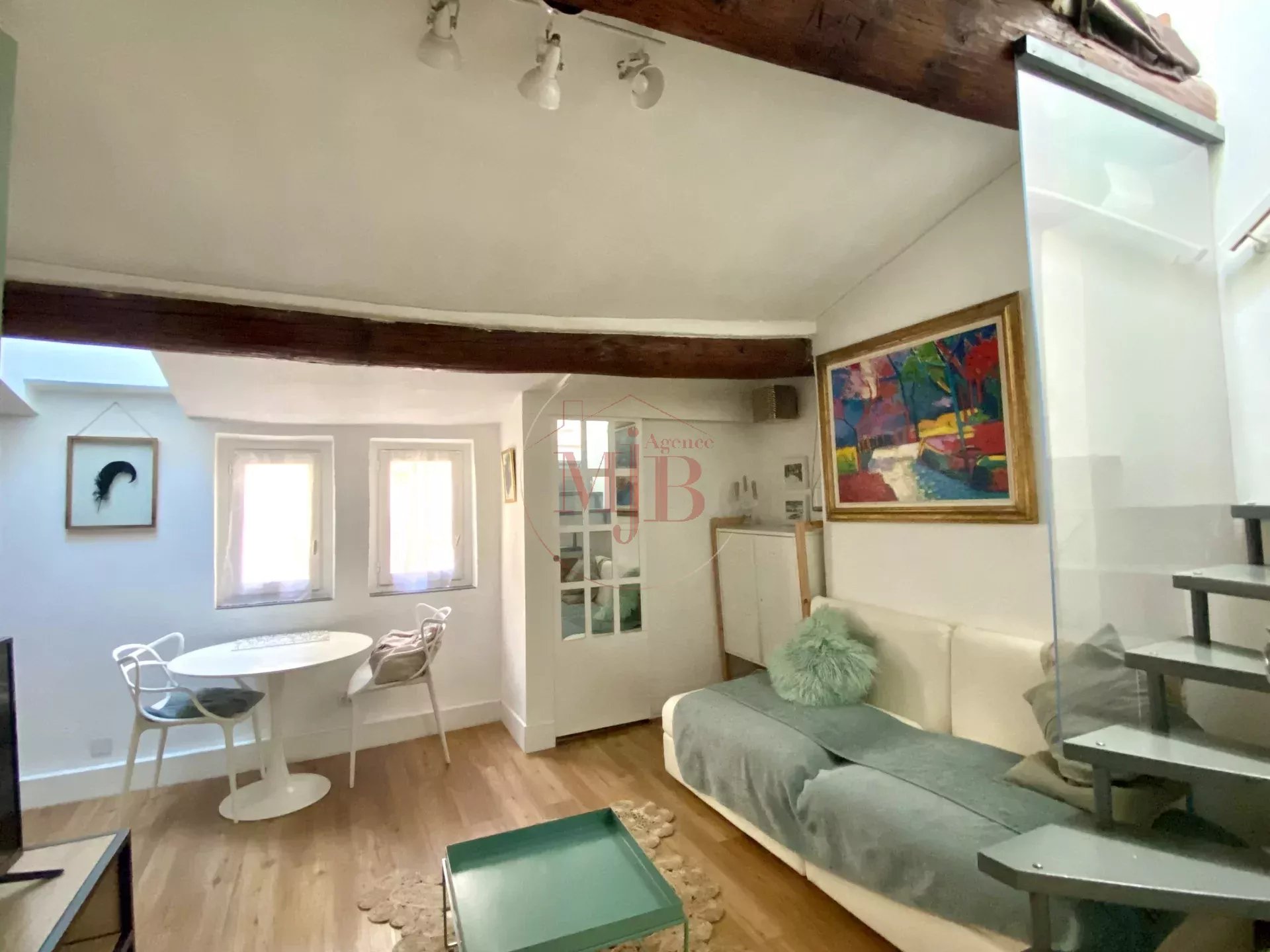 Agence immobilière de 