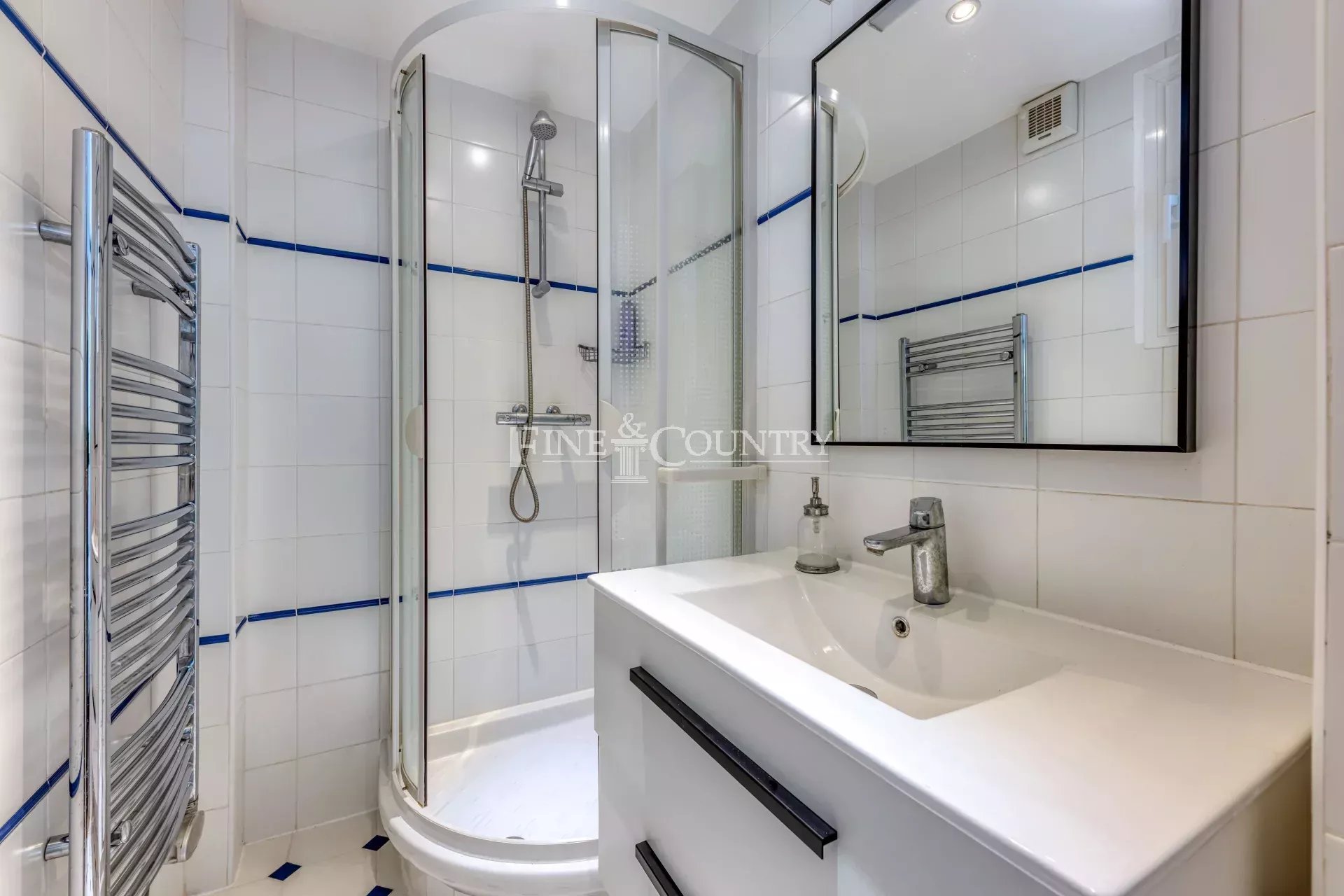 Photo of For Sale Villa in La Roquette-sur-Siagne