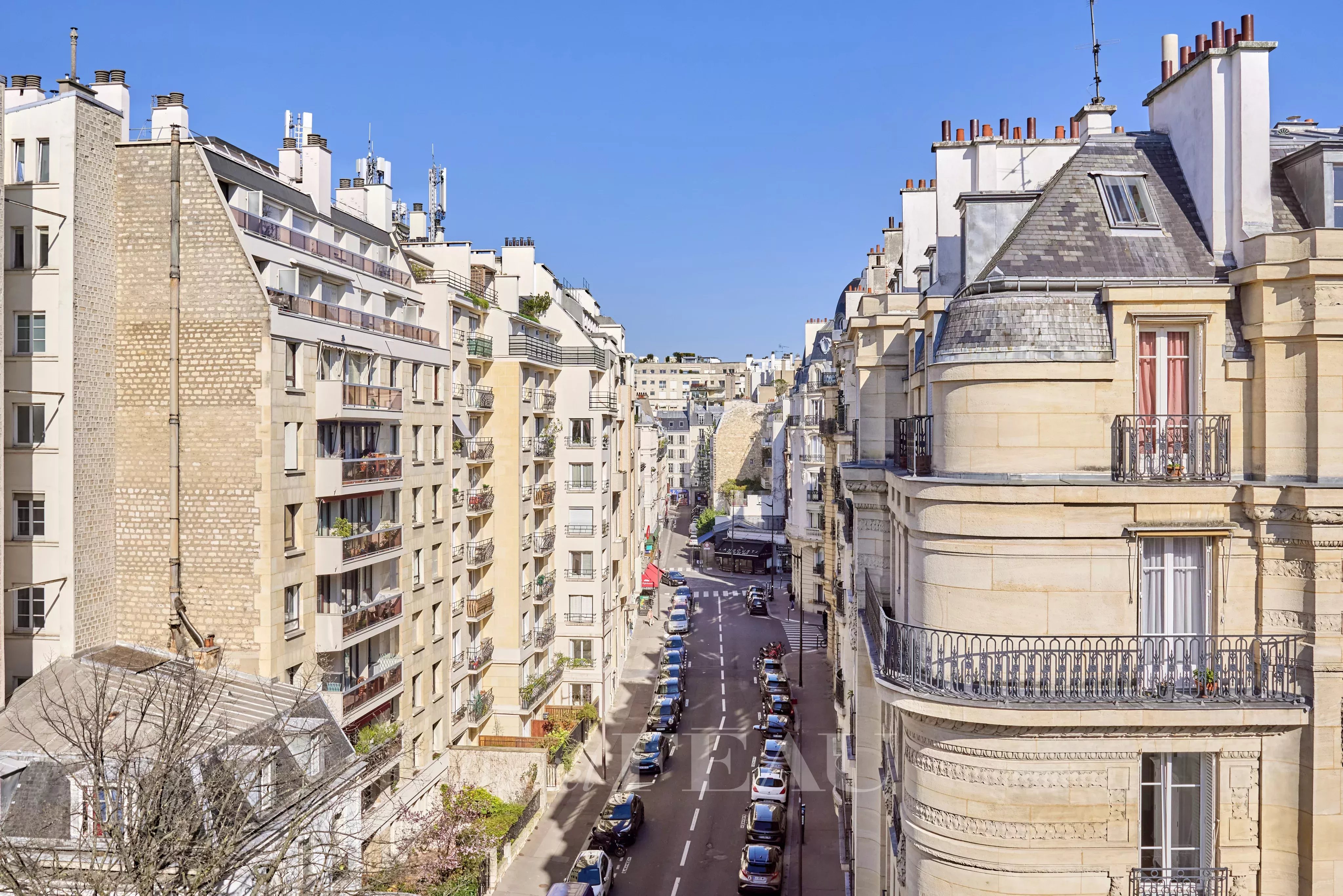 Sale Apartment Paris 16th