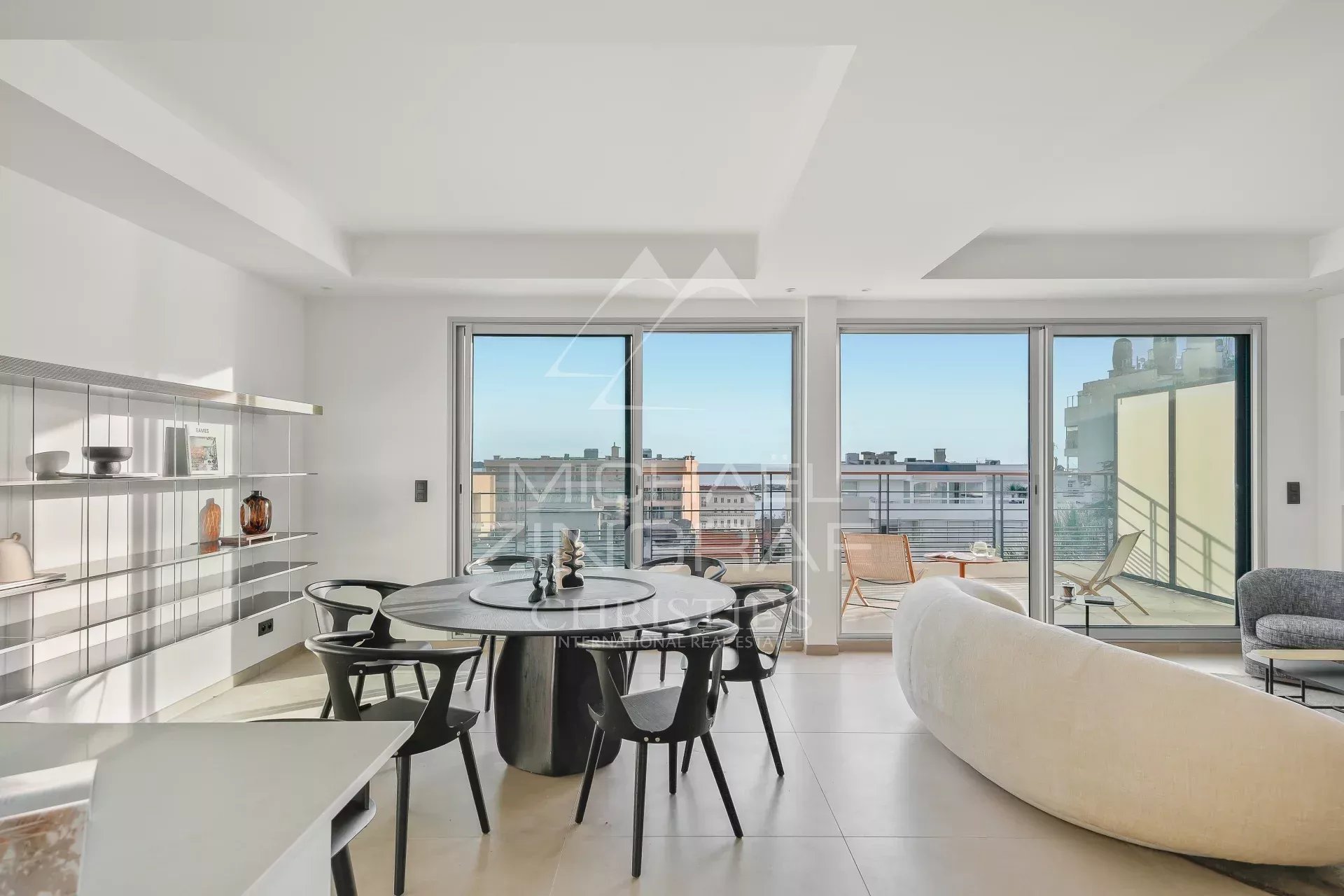 2 Bedroom Villa/Townhouse's Image 5