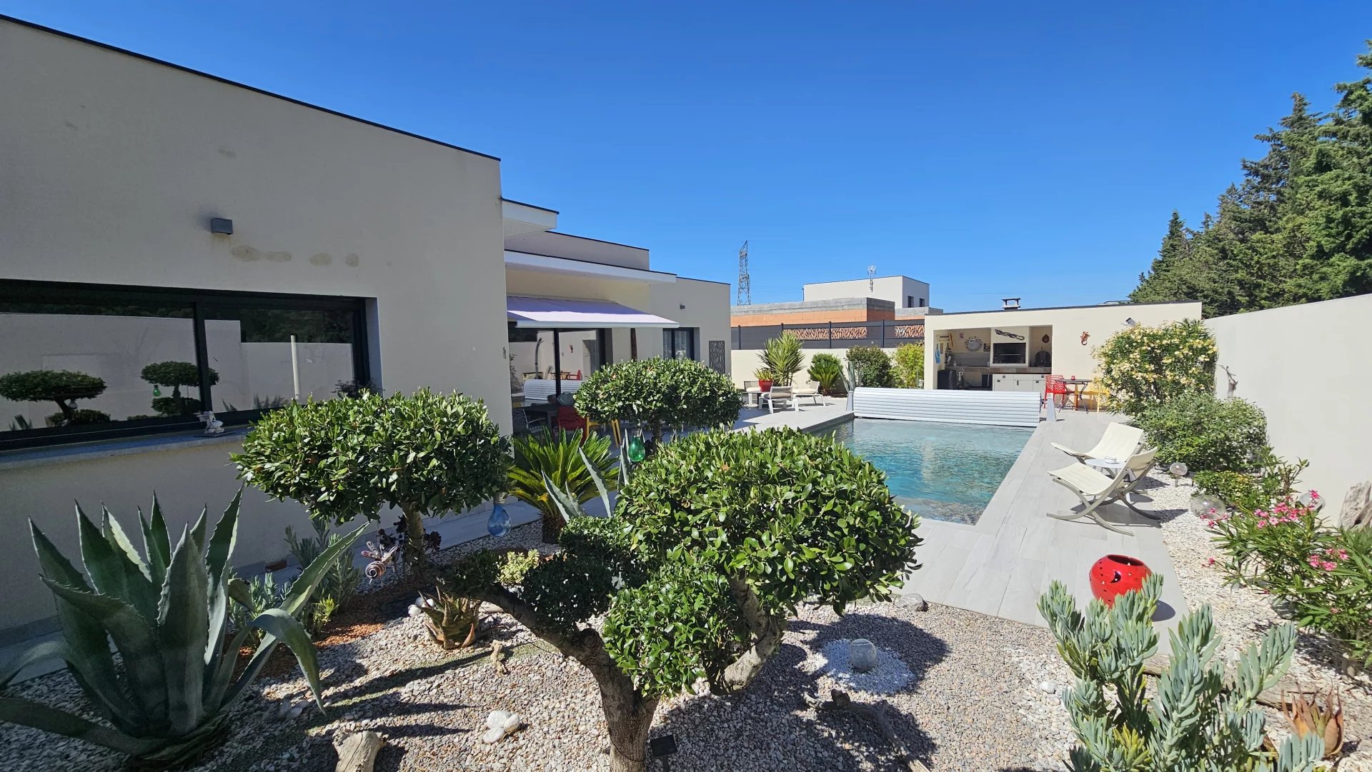 Agence immobilière de 