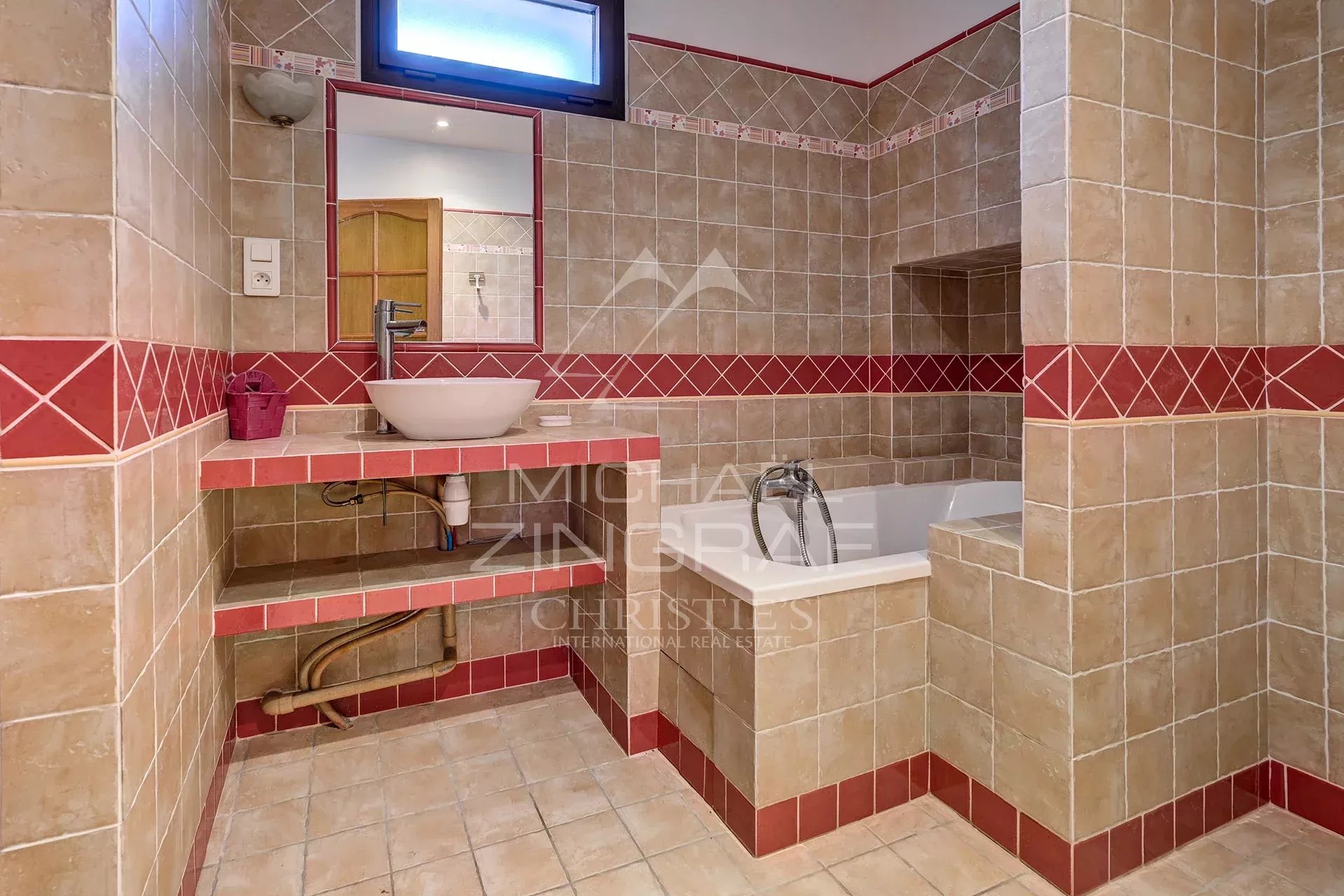 5 Bedroom Villa/Townhouse's Image 7