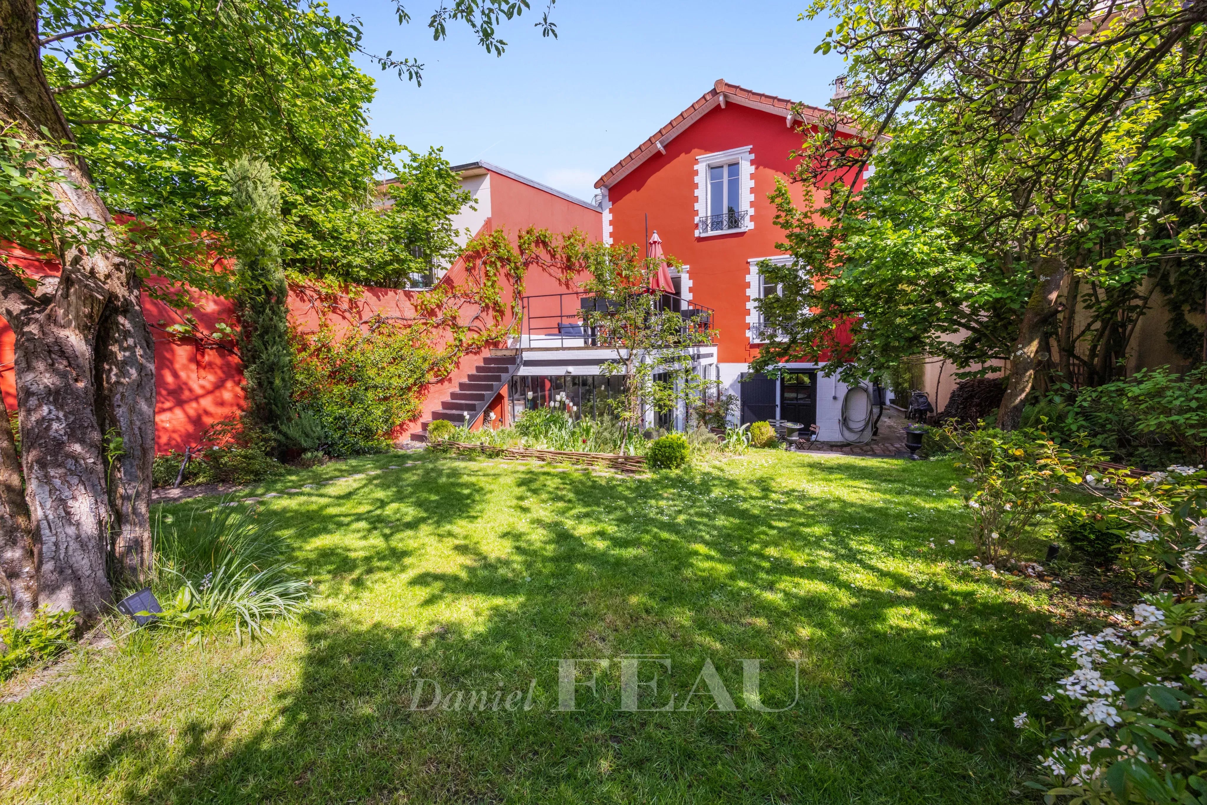 Sale House Suresnes