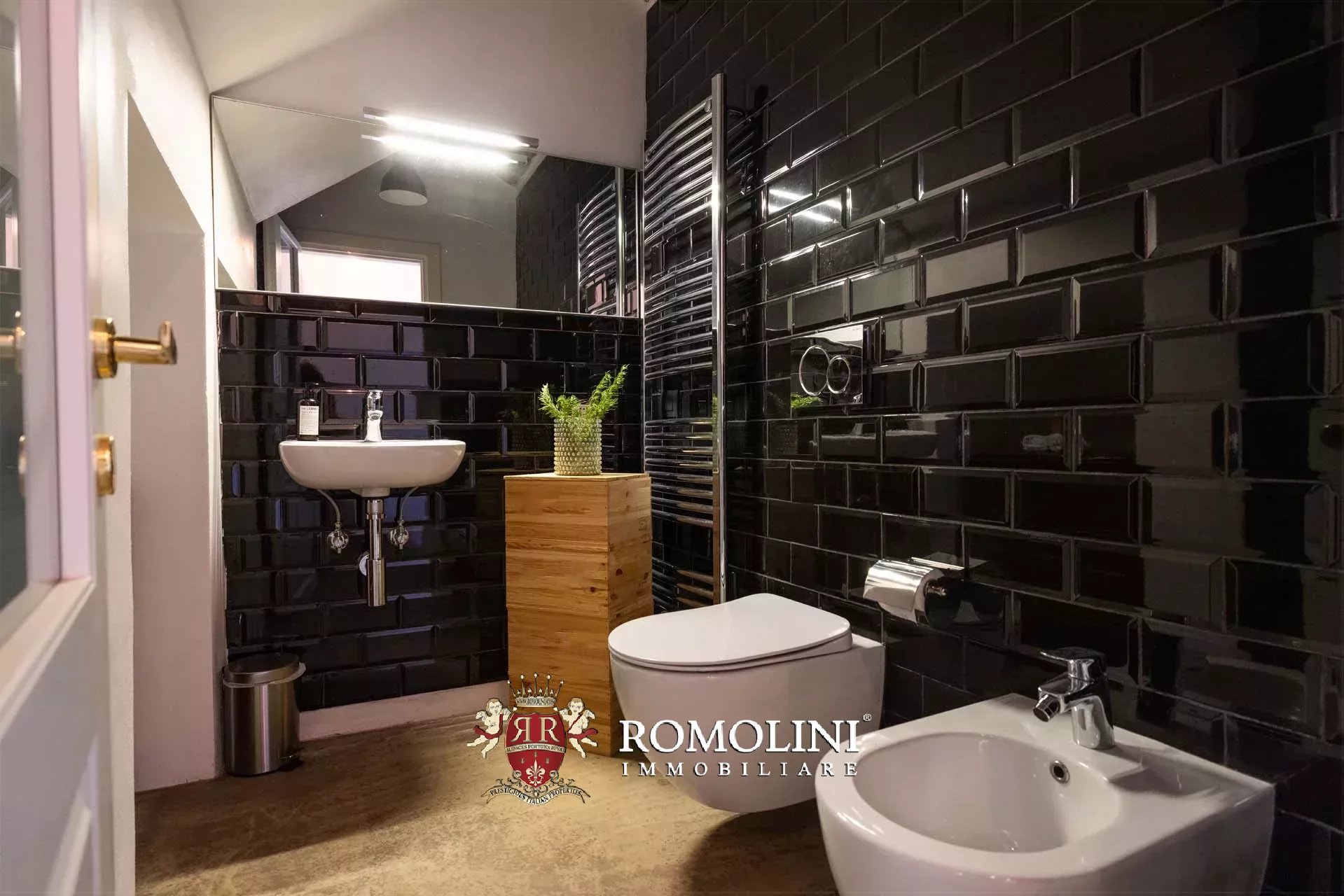 6 Bedroom Villa/Townhouse's Image 68