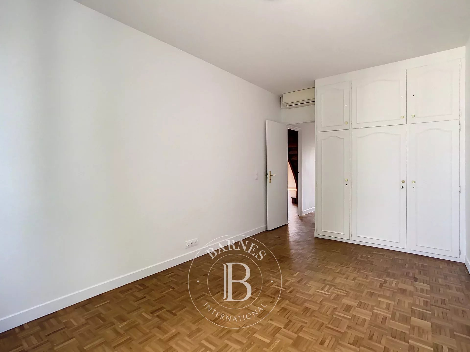 Neuilly-sur-Seine  - Appartement 4 Pi&egrave;ces 2 Chambres - picture 5