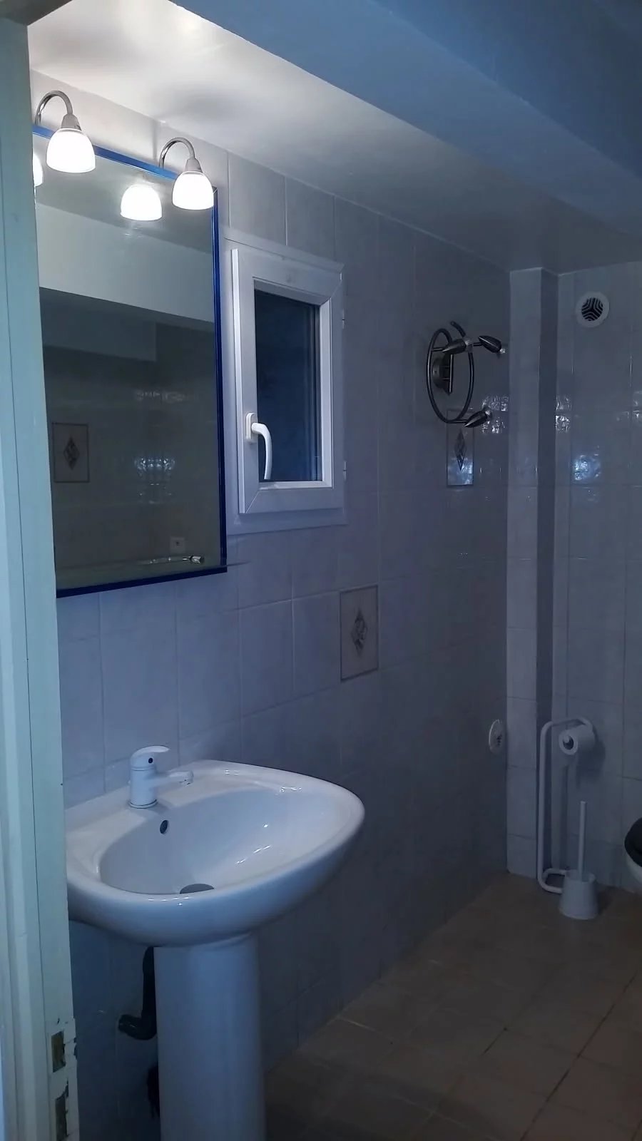 Old stone farmhouse with 3 apartments - Saint-Paul en forêt Old stone farmhouse with 3 apartments - Saint-Paul en forêt