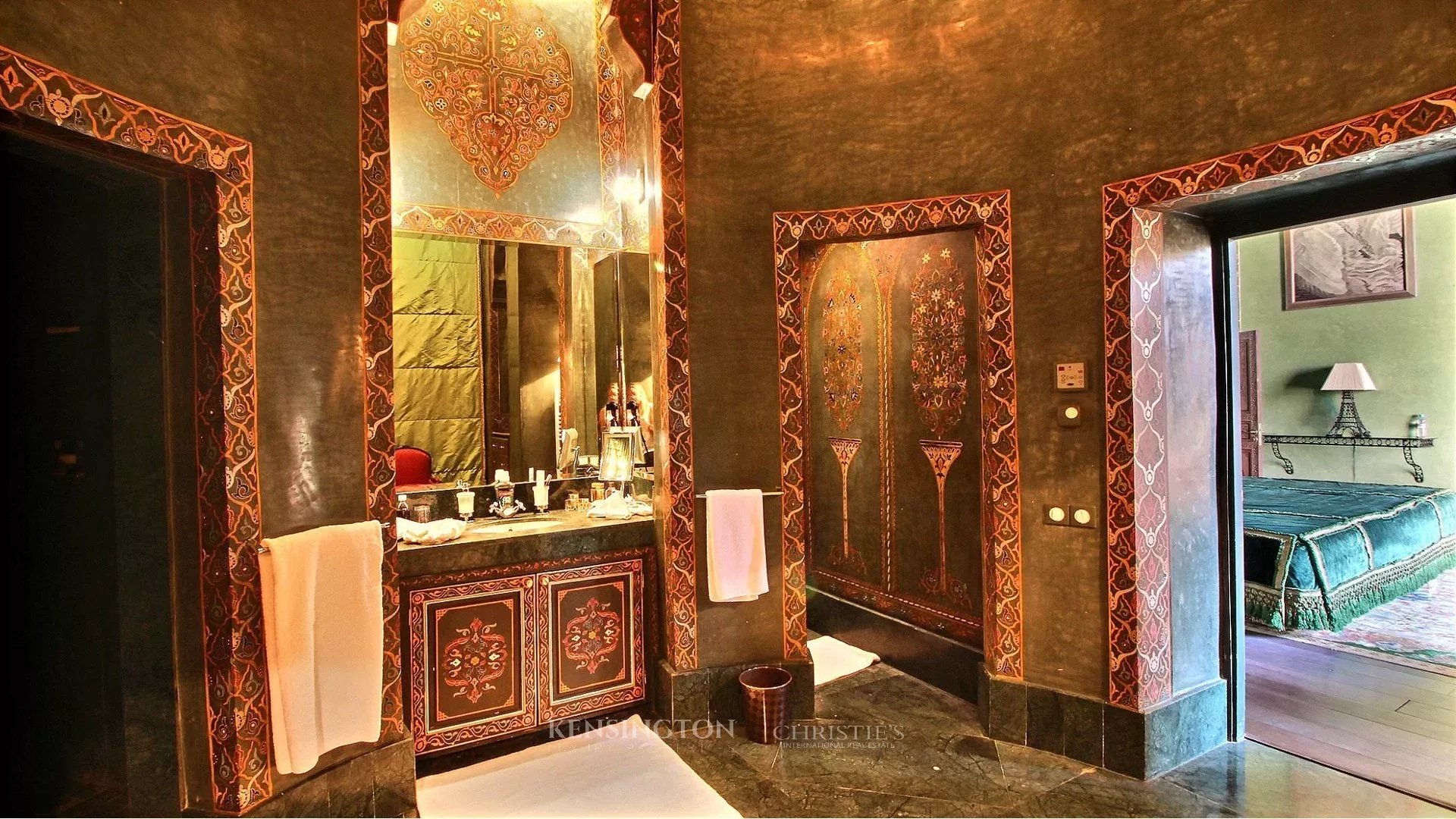 9 Bedroom Villa/Townhouse's Image 29