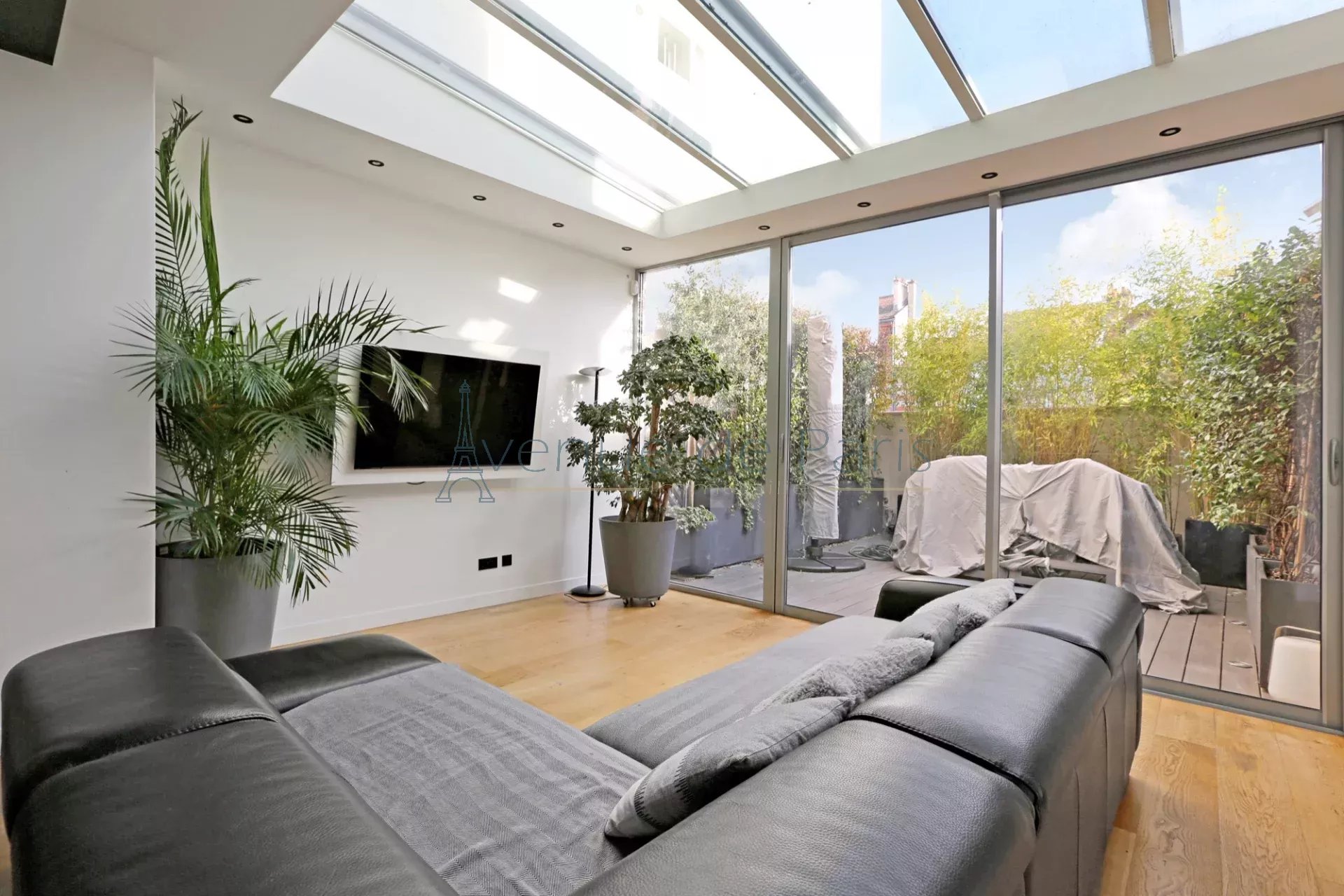 Sale Apartment Suresnes