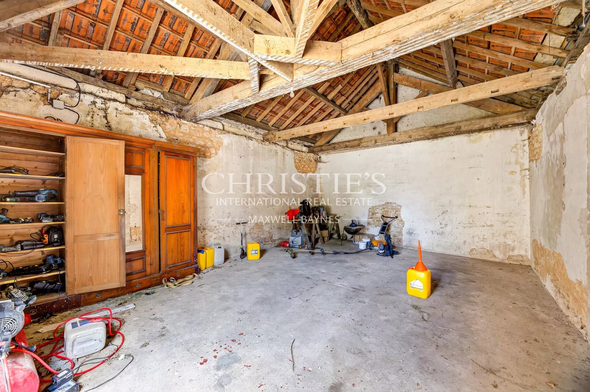 9 Bedroom Chateau's Image 27