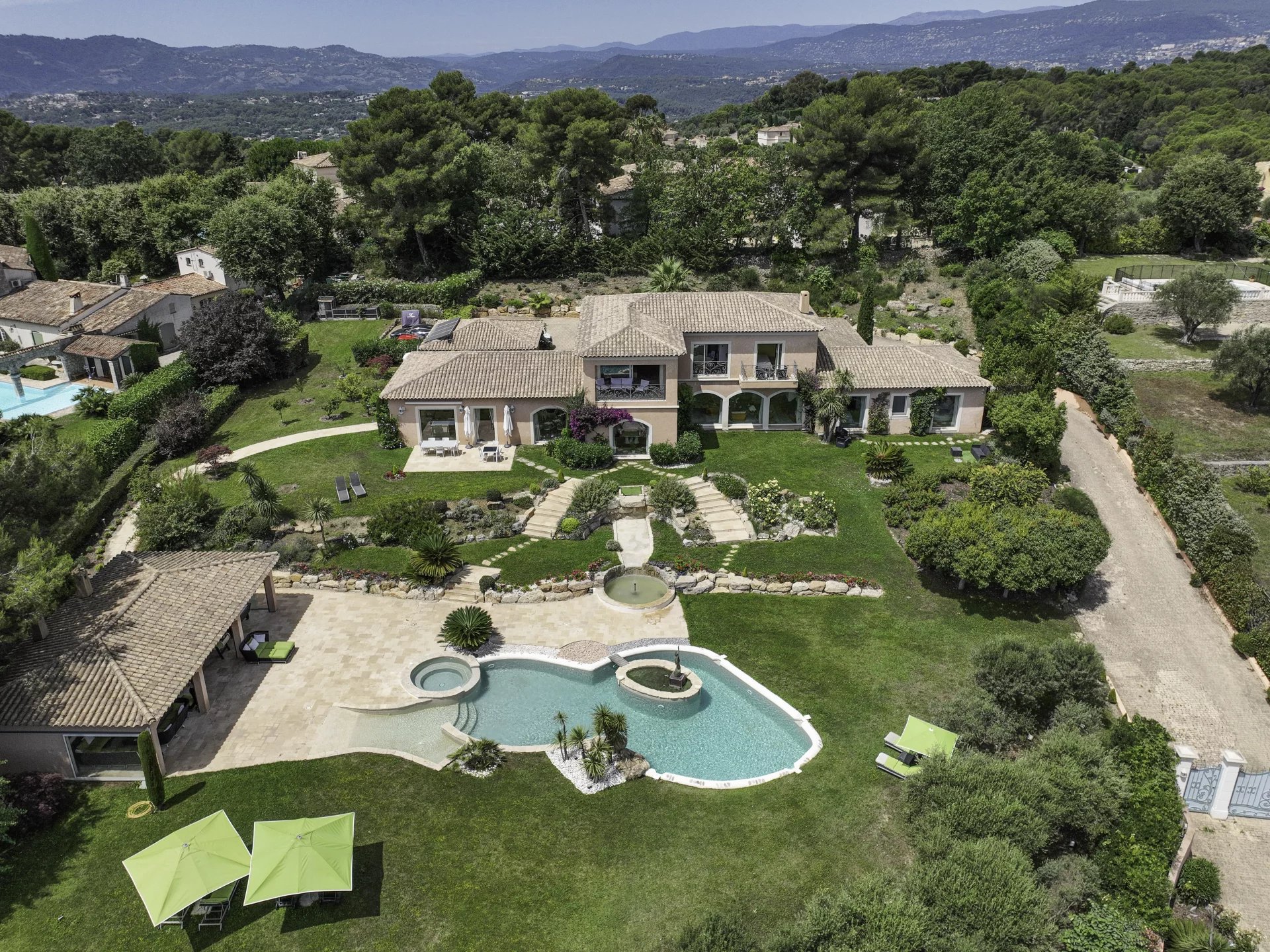 Agence immobilière de 