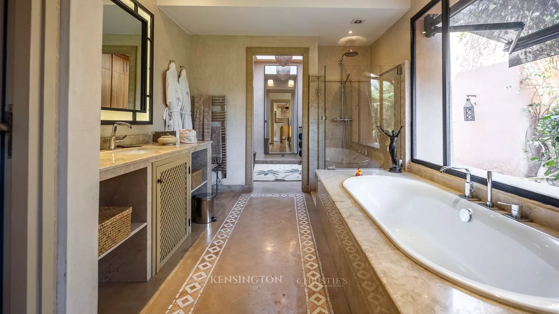 5 Bedroom Villa/Townhouse's Image 35