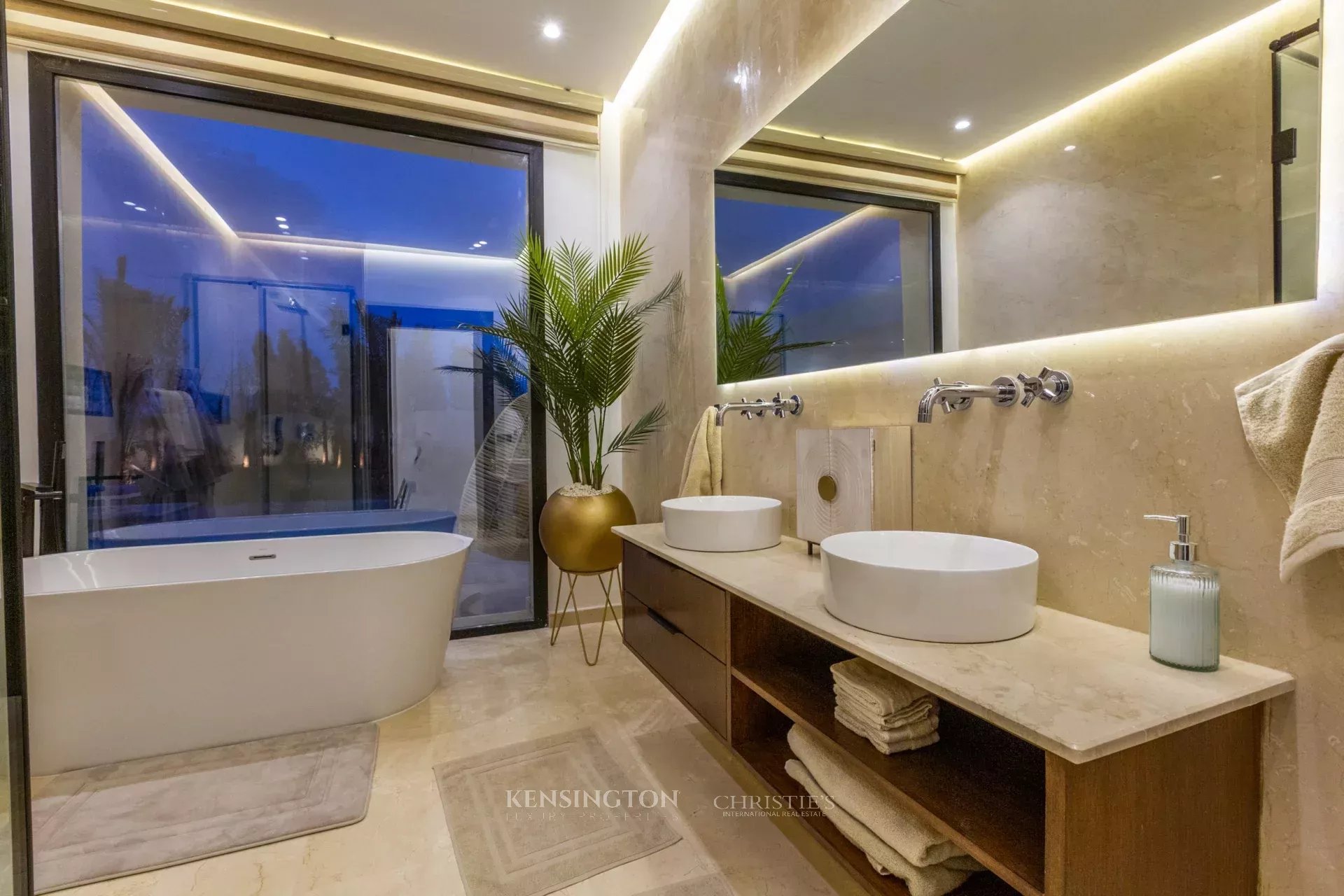5 Bedroom Villa/Townhouse's Image 22