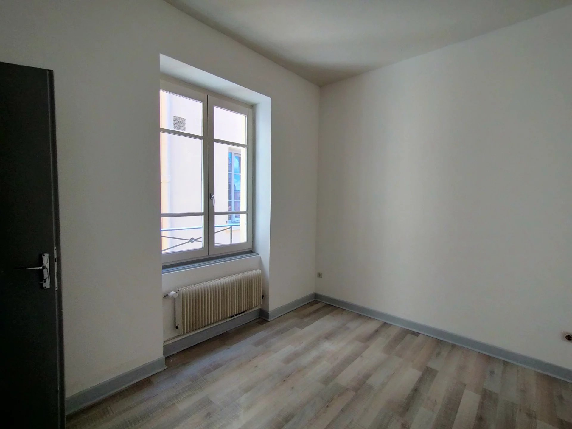 3850885 Location Lyon 7ème