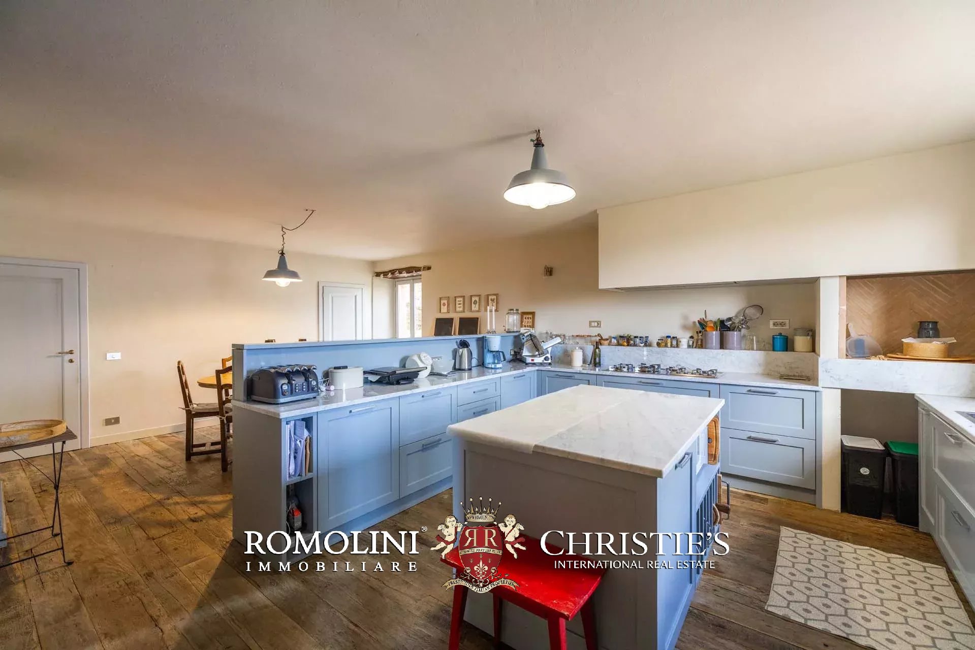 5 Bedroom Villa/Townhouse's Image 18