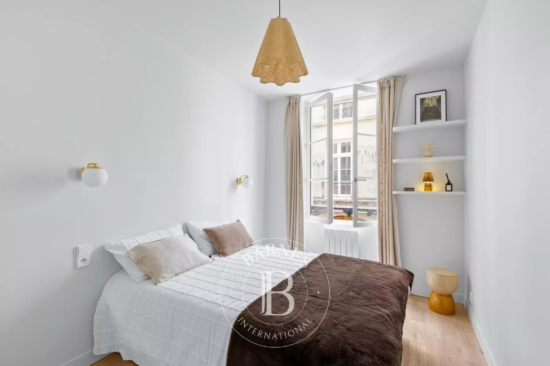 Daire Paris 3ème - picture 8