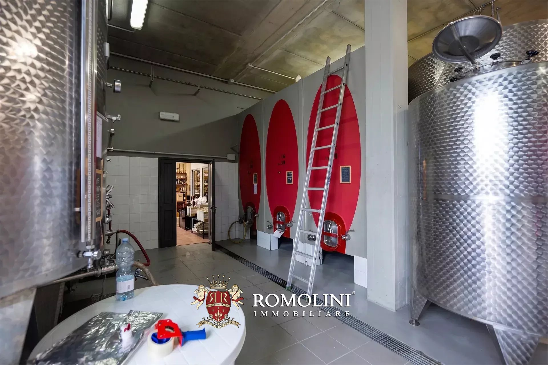 5 Bedroom Vineyard's Image 16