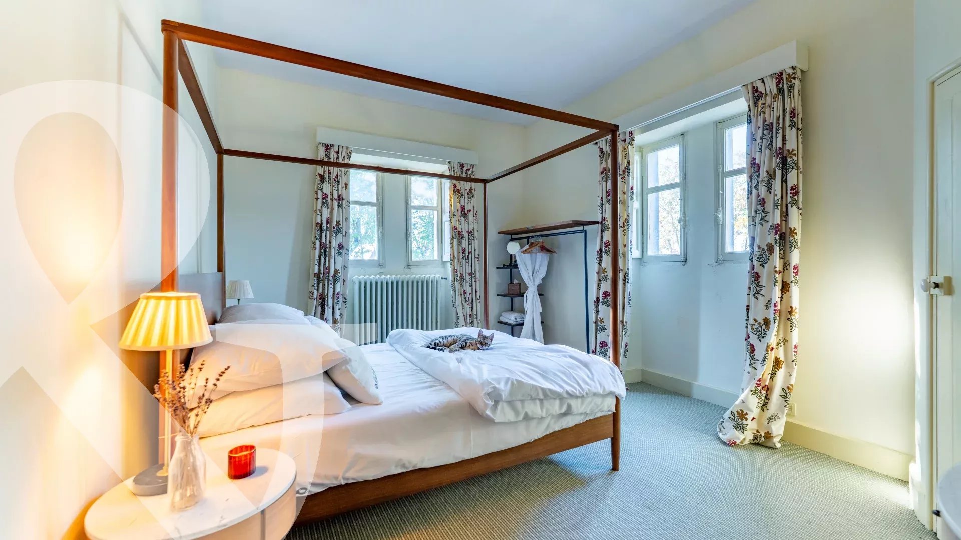 UN BIEN UNIQUE ET INCROYABLE