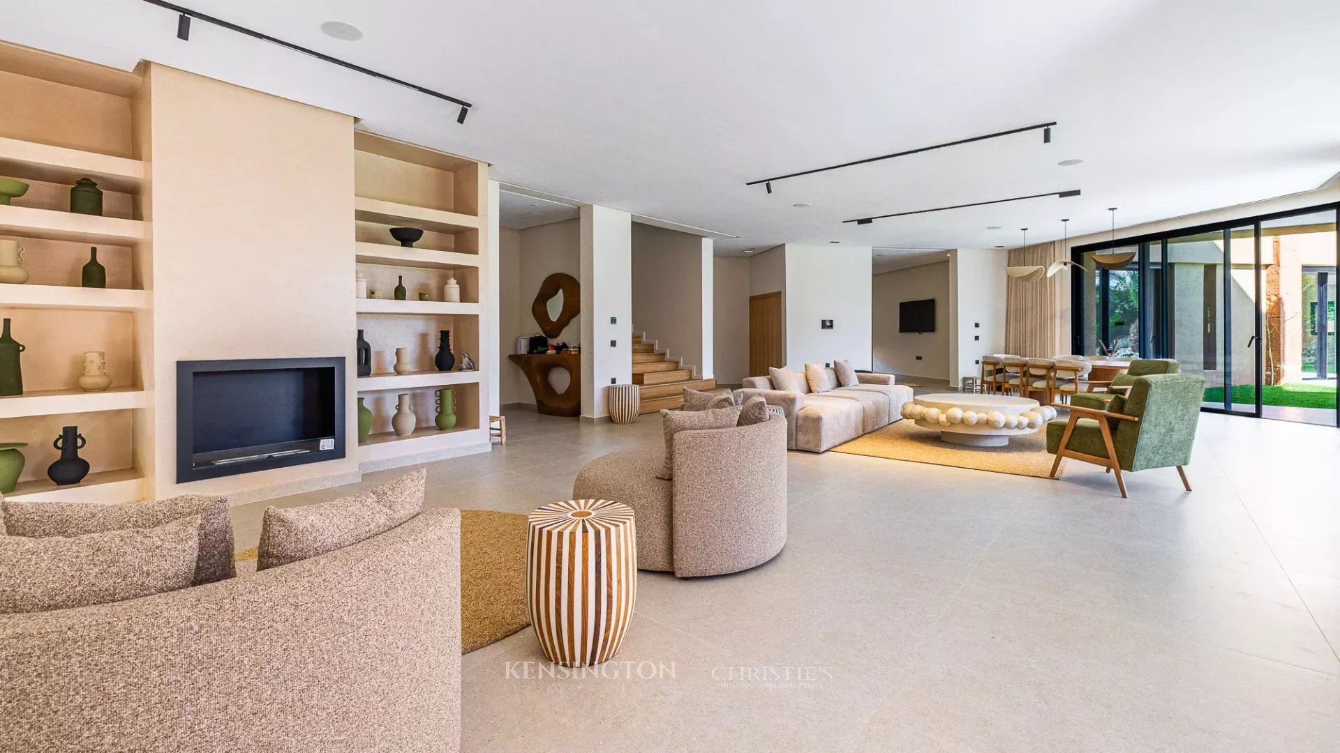 5 Bedroom Villa/Townhouse's Image 8