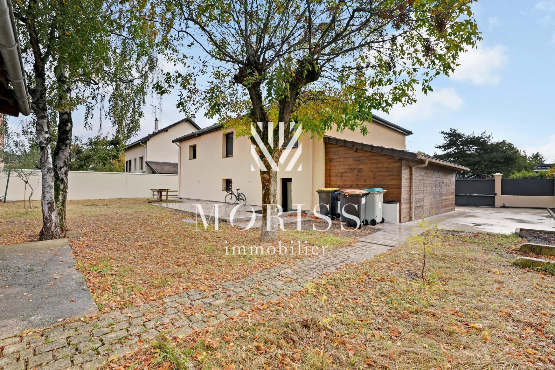 MAISON 6 PIÈCES - AVEC JARDIN DE 425M2 - PLESSIS-TRÉVISE - Image Array