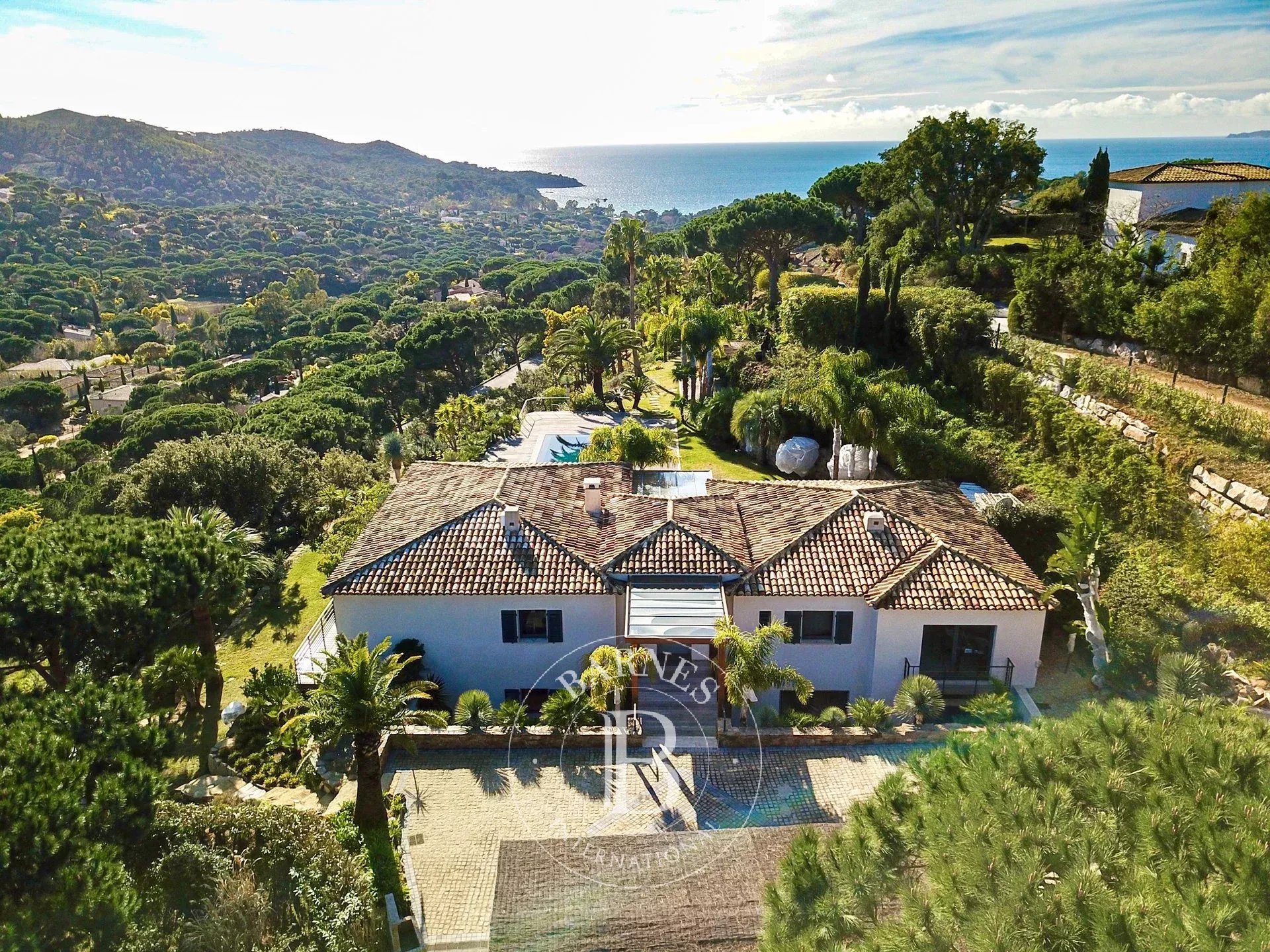 LA CROIX-VALMER - GIGARO - LUXURIOUS PROPERTY - 5 BEDROOMS - SEA VIEW
