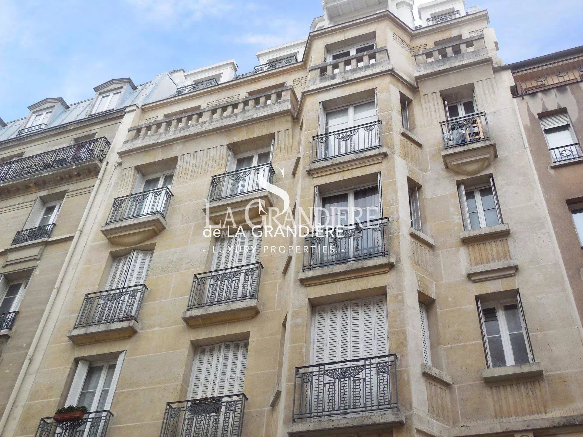 Paris 17ème - Courcelles - Léon Jost. - VENDU