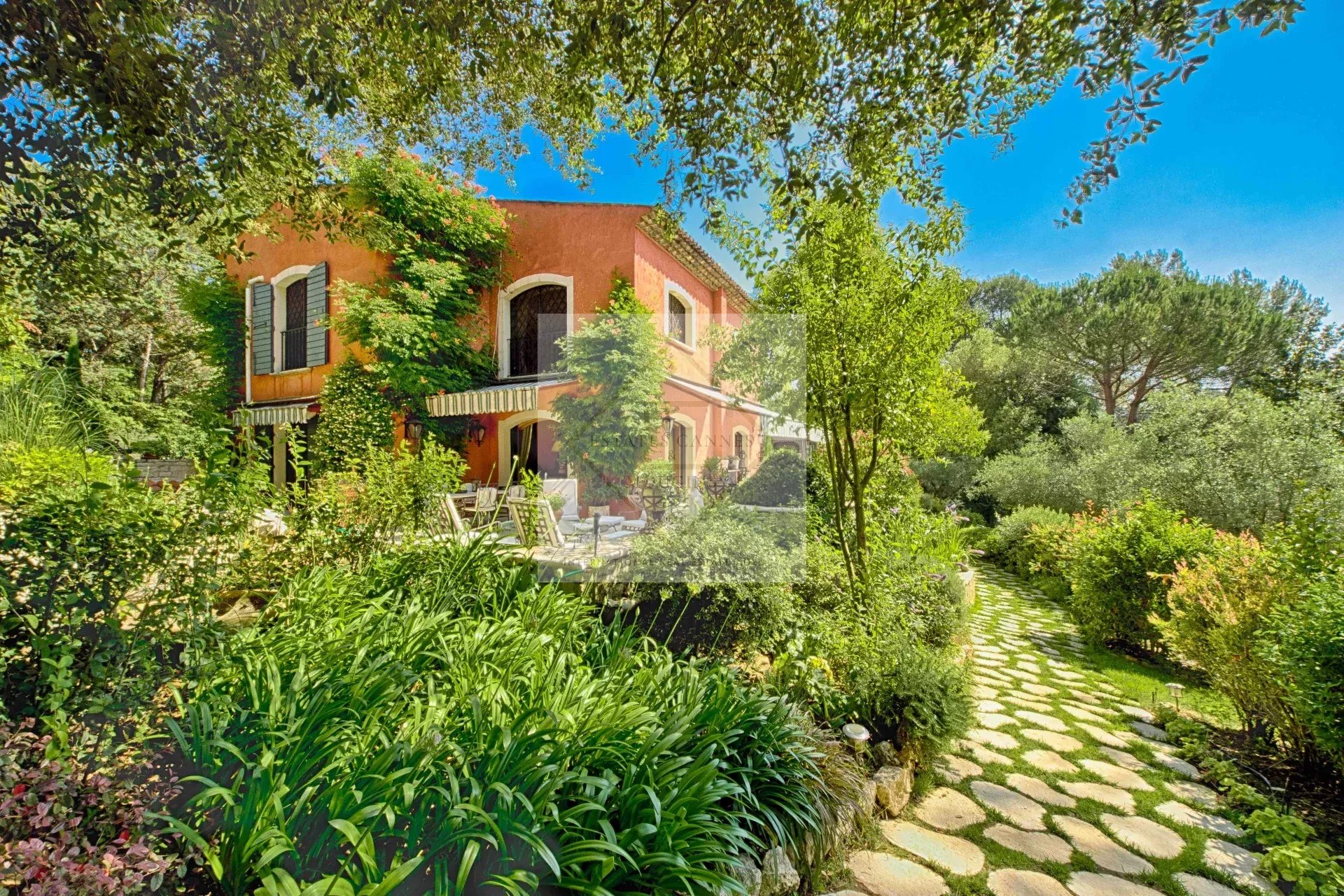 Demeure d'exception à Mougins aux portes de Golf — photo 11