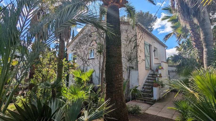 villa rare de 125m2 , 5 pièces au coeur de Saint Aygulf - Photo 2