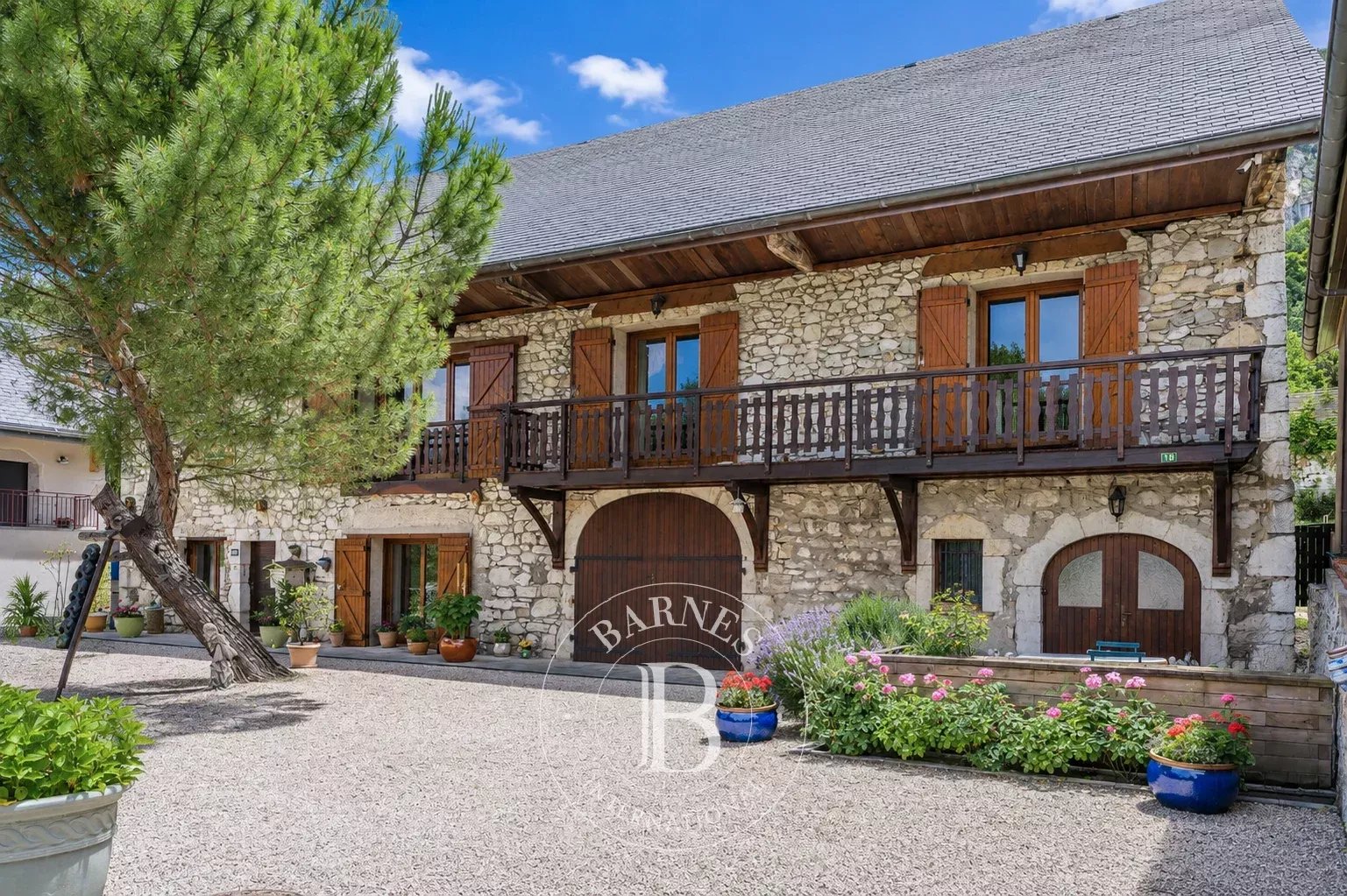 La Balme-de-Sillingy  - Maison de village 11 Pi&egrave;ces 5 Chambres - picture 2