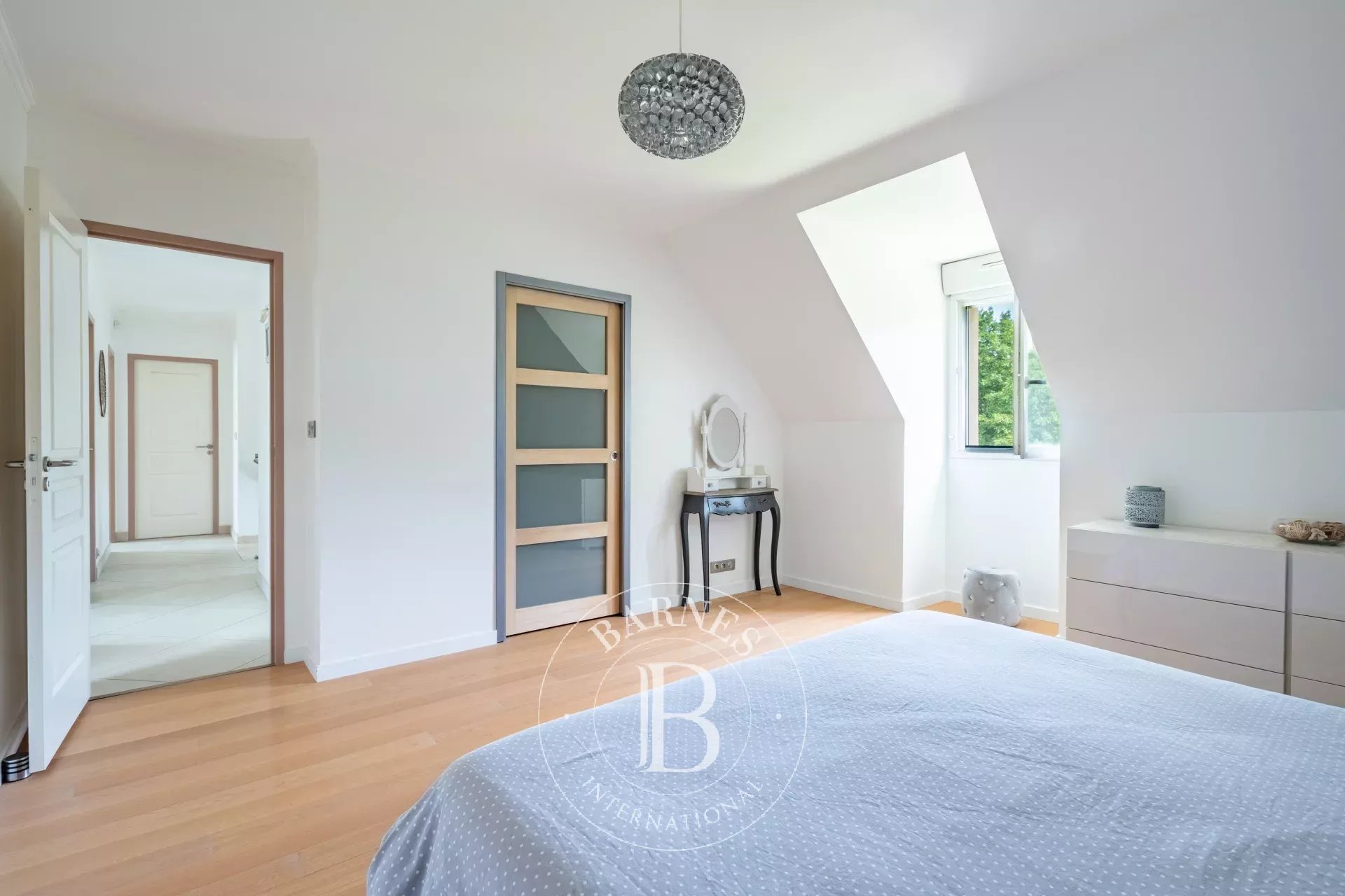 Vaux-sur-Seine  - Maison 8 Pi&egrave;ces 5 Chambres - picture 12