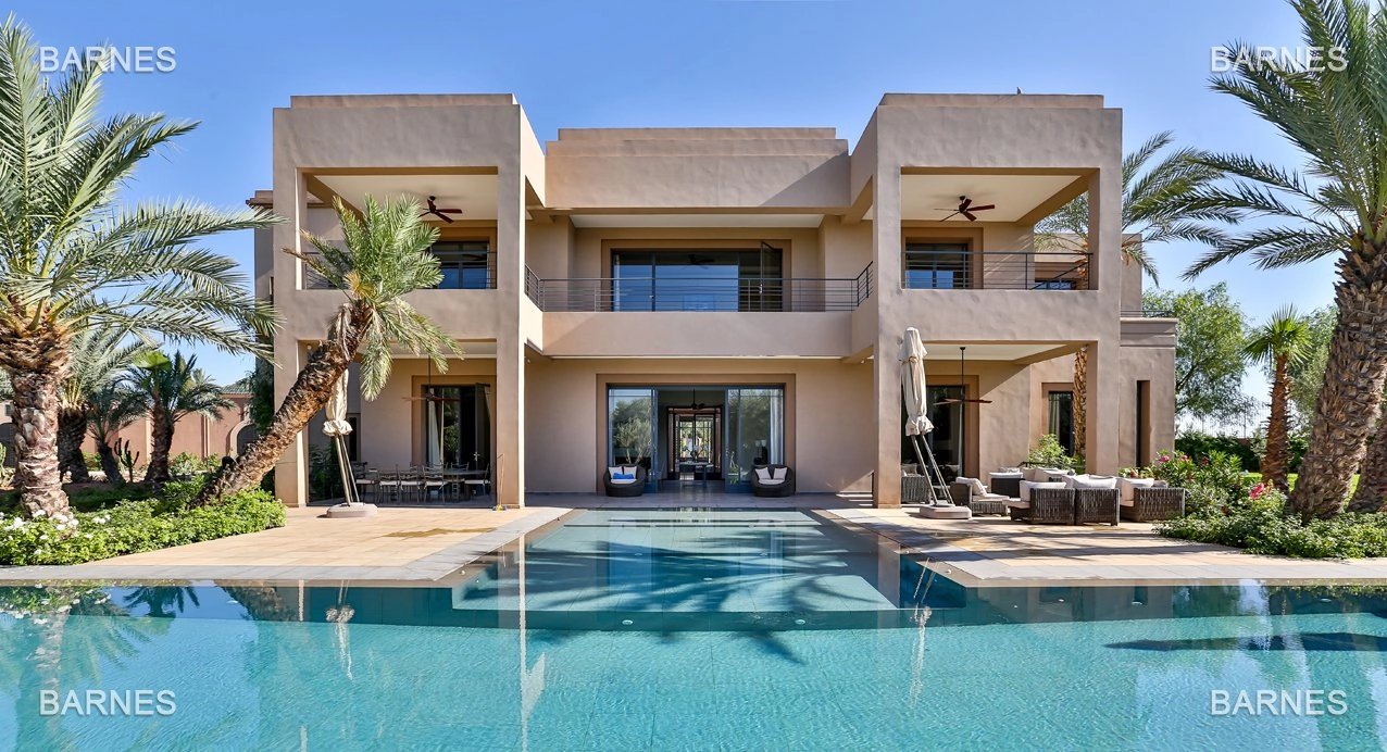 FOR SALE – CONTEMPORARY LUXURY VILLA ON GOLF, EXCEPTIONAL PROPERTY