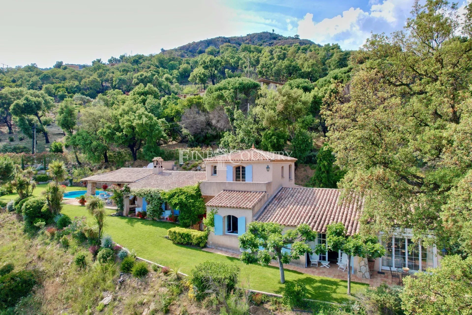 Photo of Villa for sale in La Garde Freinet with panoramic views