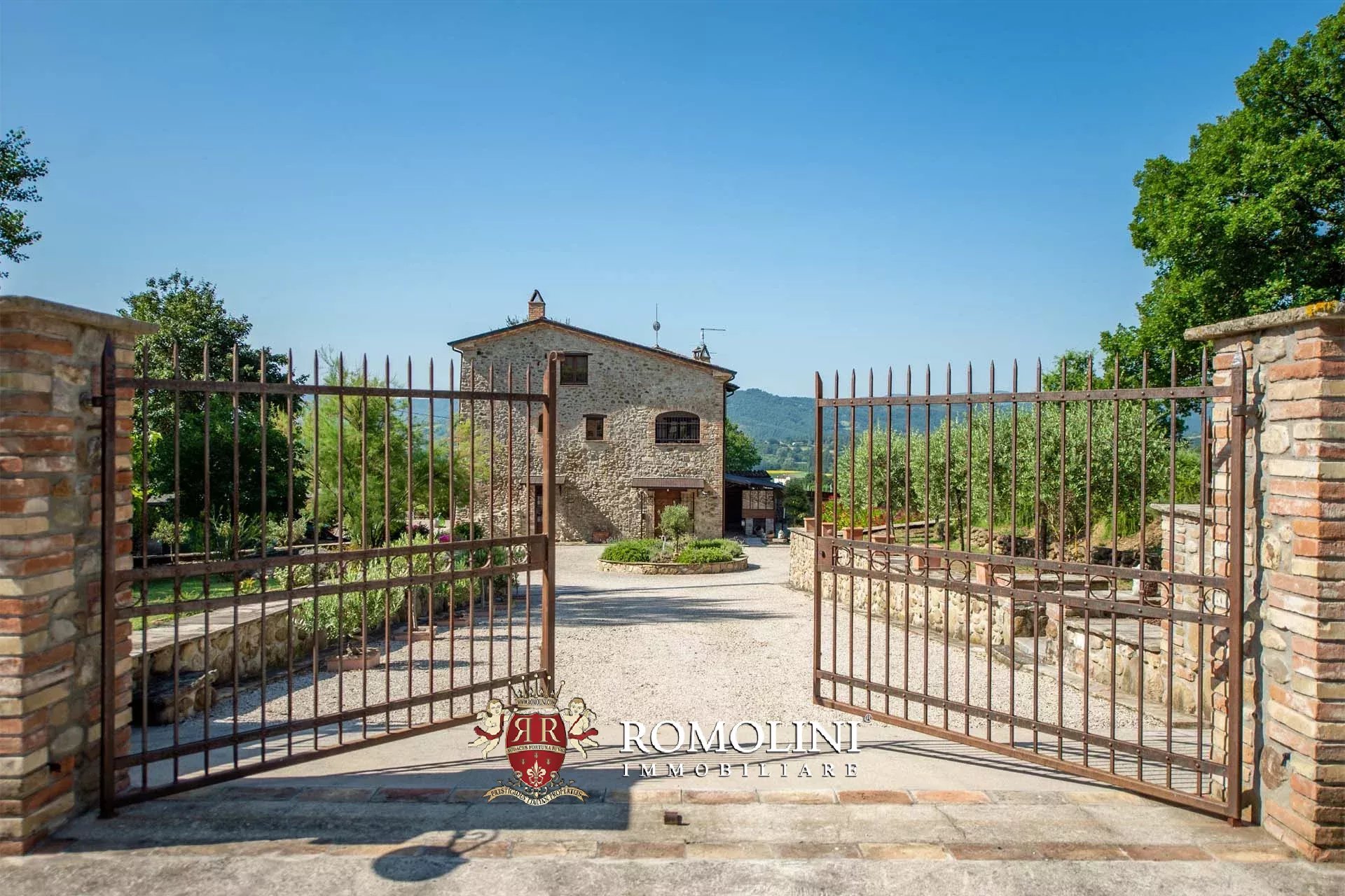 4 Bedroom Villa/Townhouse's Image 14