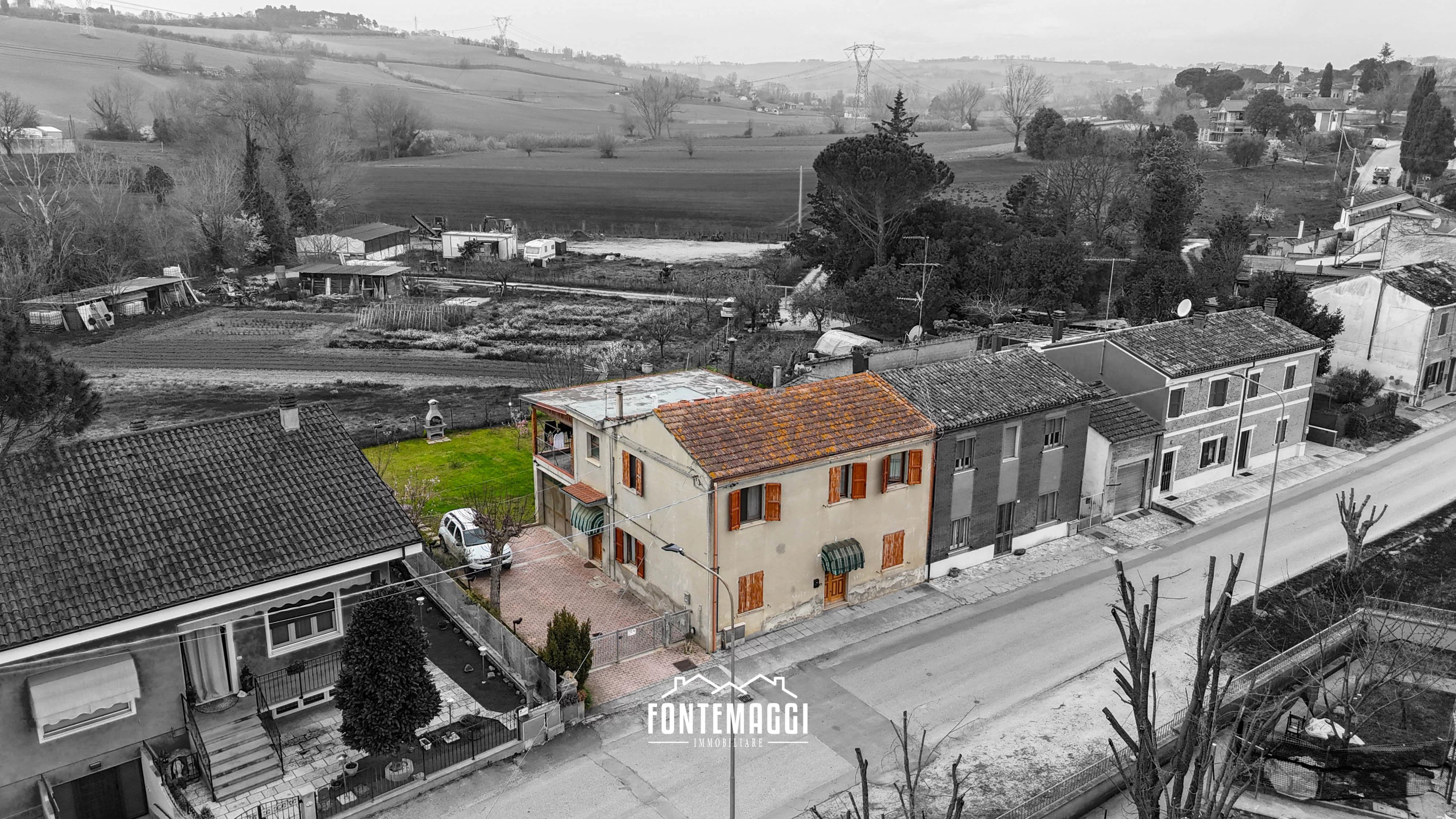 FANO (PU) SAN CESAREO - 3LOC AL PRIMO PIANO IN BIFAMILIARE