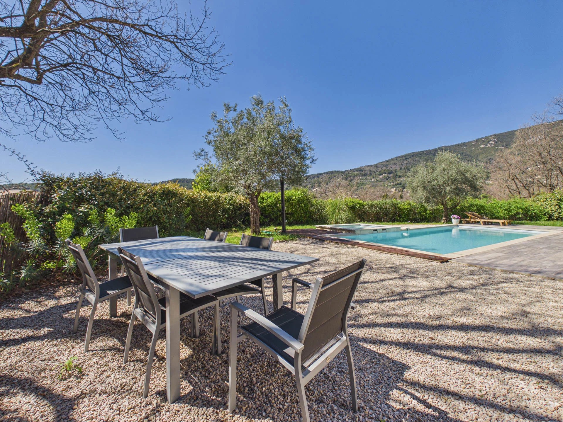 Modern villa with swimming pool - Seillans