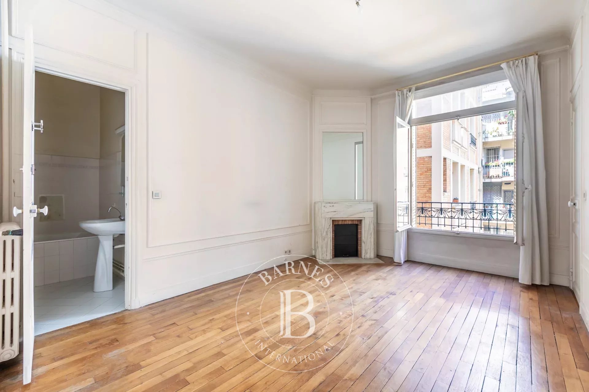 Daire Paris 7ème - picture 9