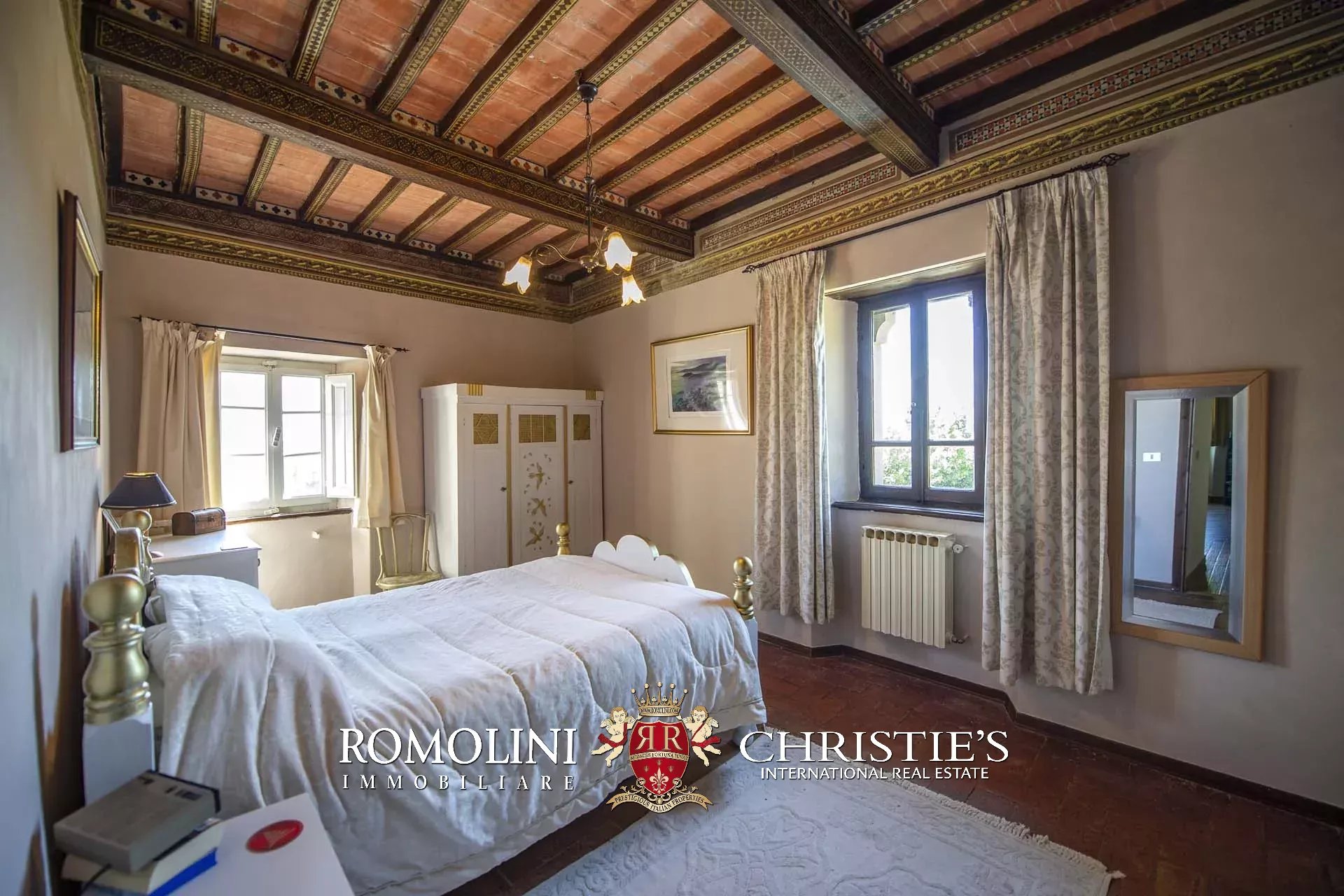 10 Bedroom Villa/Townhouse's Image 74
