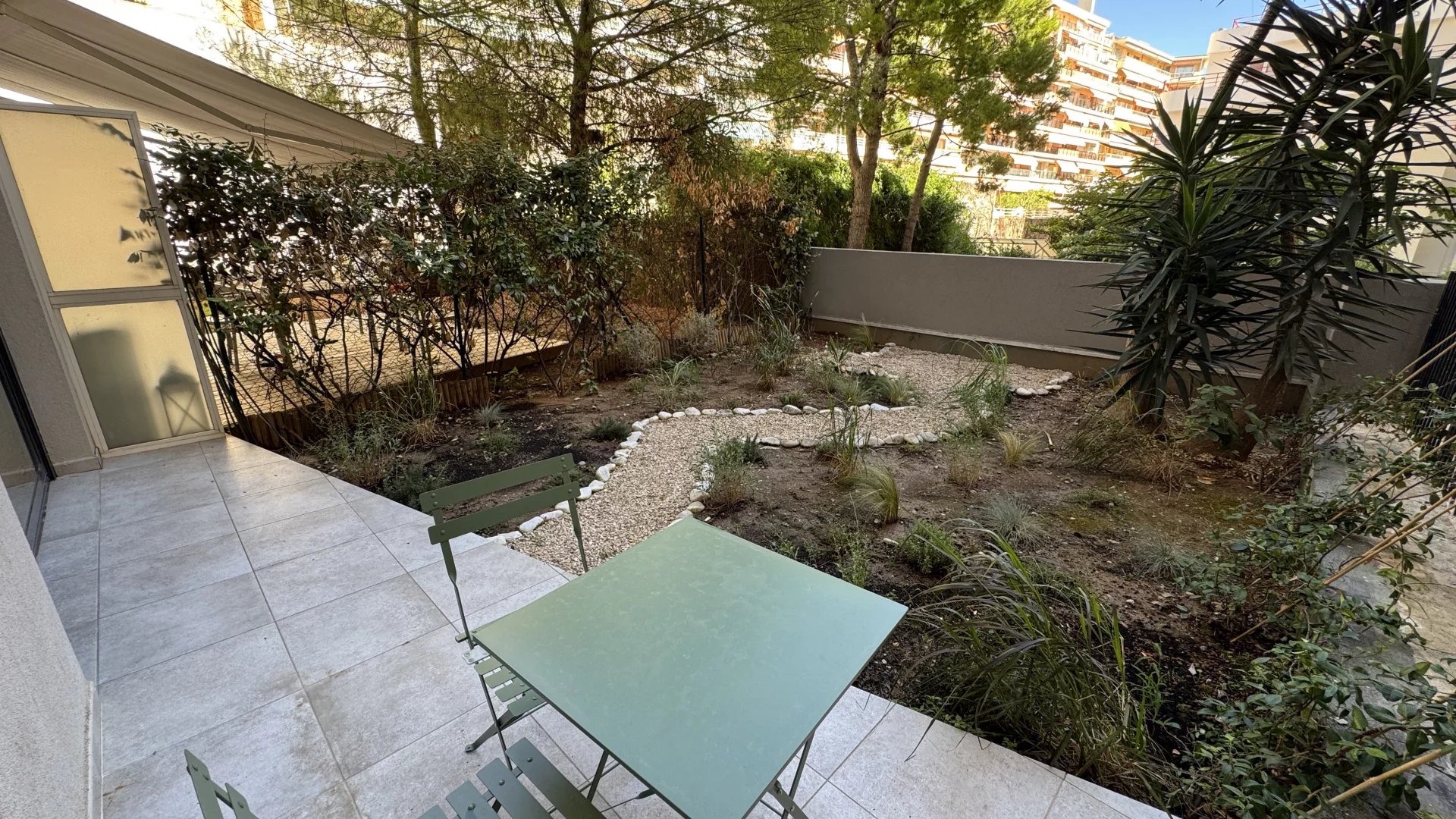 ROQUEBRUNE CAP MARTIN "Carnoles" Large studio | Garden