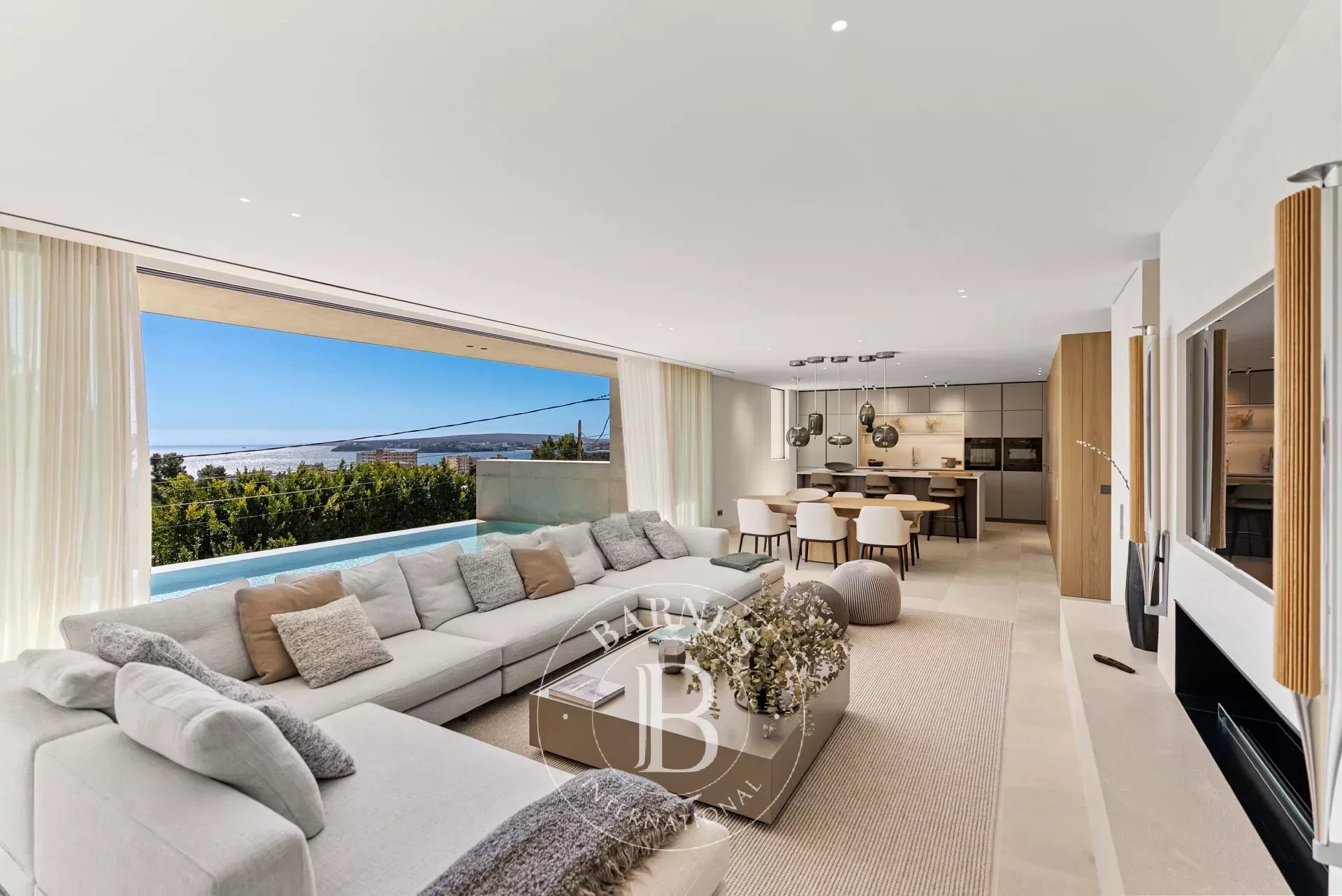 Spacious 5-Bedroom Villa with Terraces and Private Elevator in Portals Nous