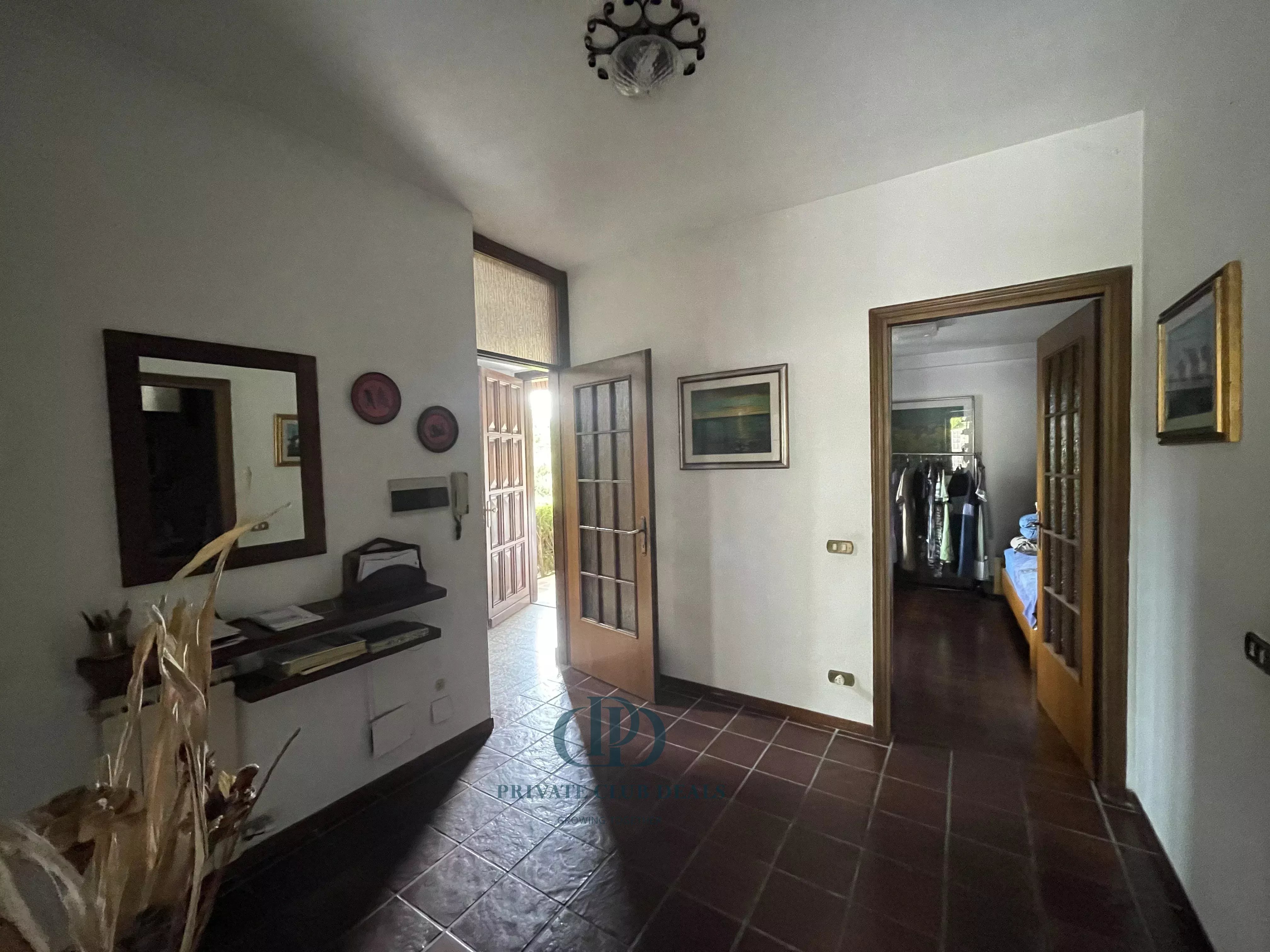 Villa Como - picture 11