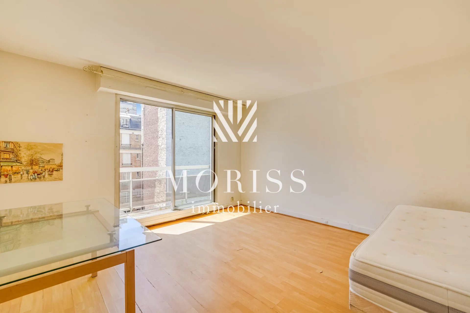 À vendre – Paris 17e – Studio 28,97 m² avec balcon filant de 7m² - Image Array