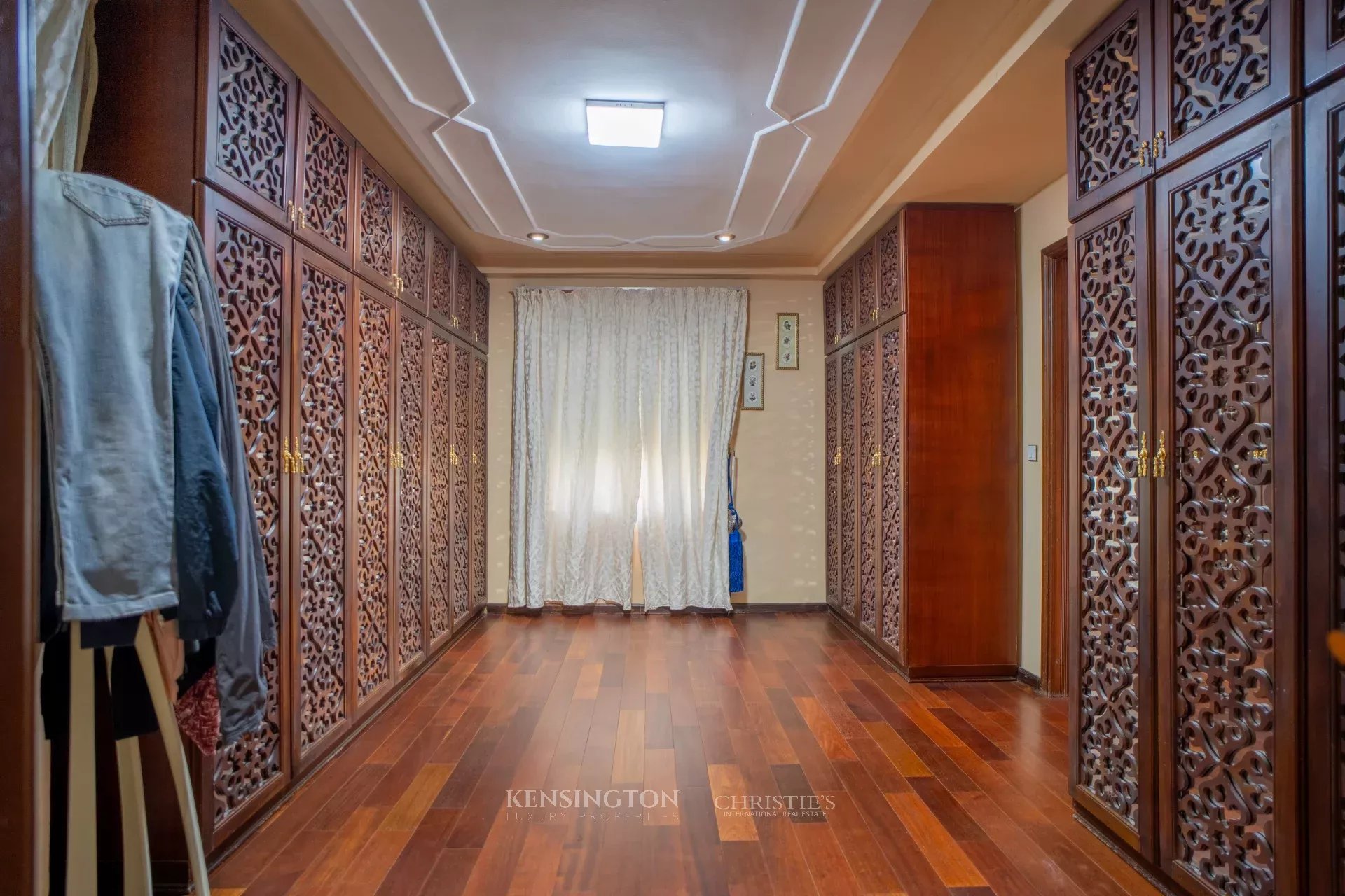 7 Bedroom Villa/Townhouse's Image 23