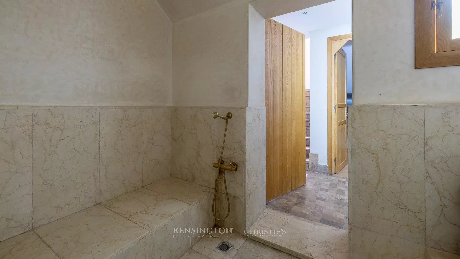 3 Bedroom Villa/Townhouse's Image 29