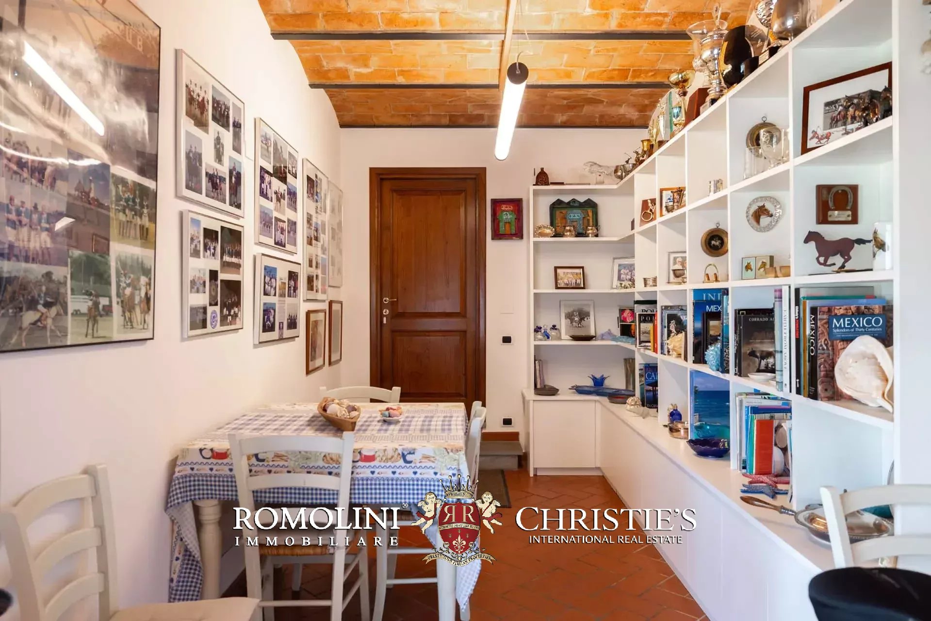 19 Bedroom Villa/Townhouse's Image 82