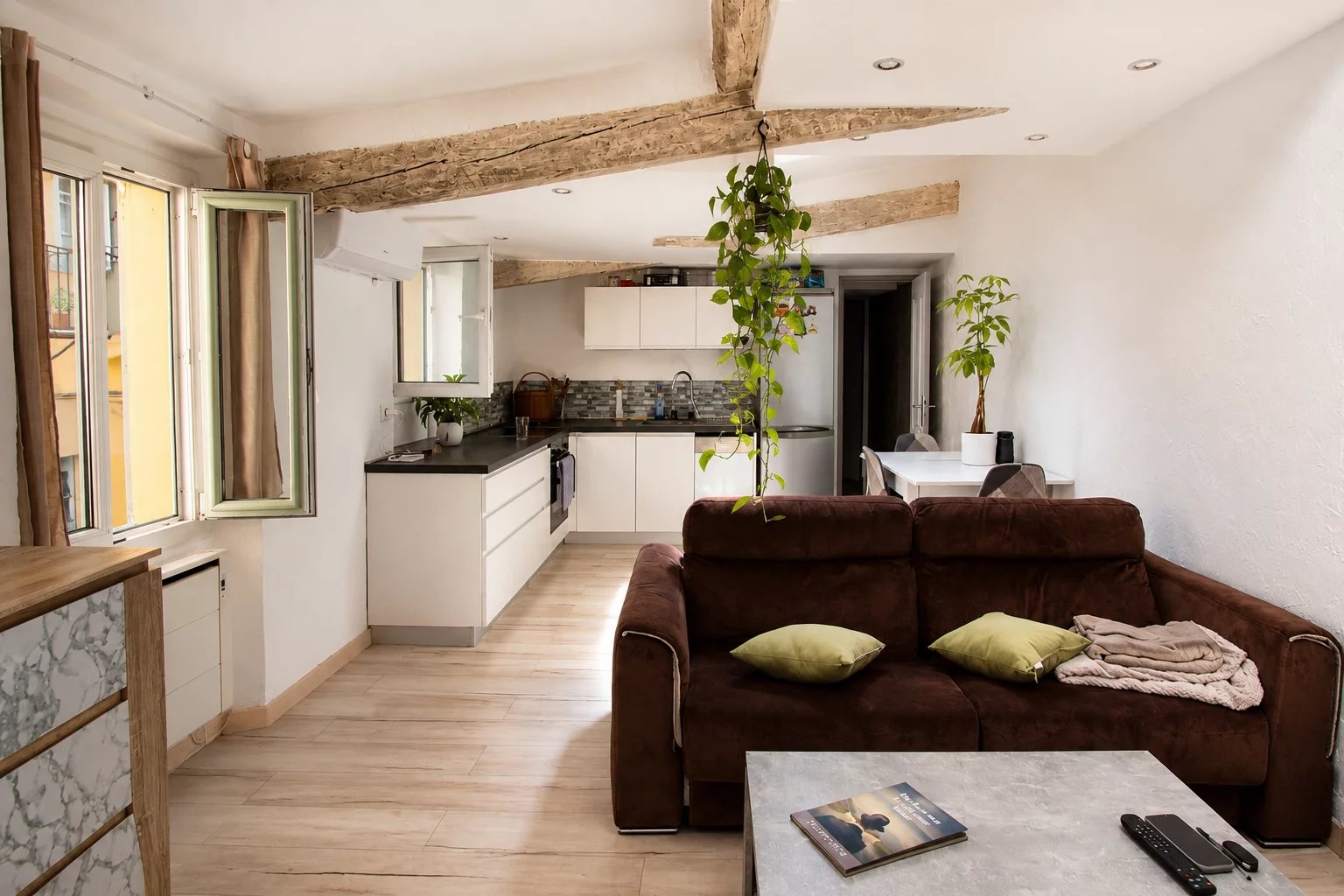 NICE "LE PORT" - PAVILLON 2P 40M² | ENTRÉE INDÉPENDANTE | 2 CAVES